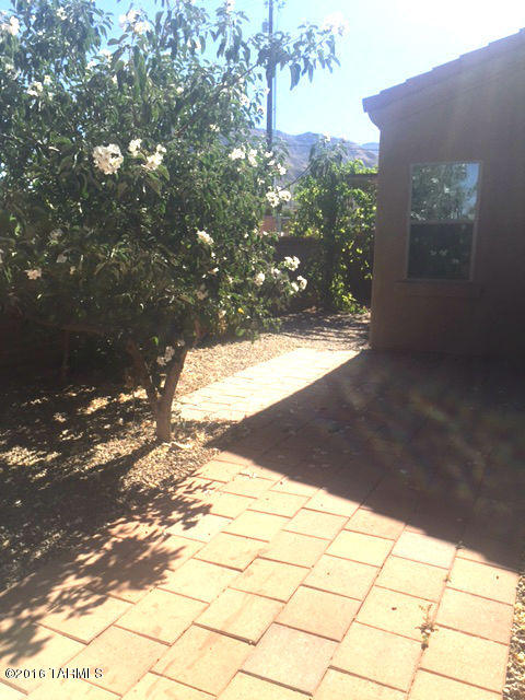 Campos Adobes (1-20) - Residential Lease