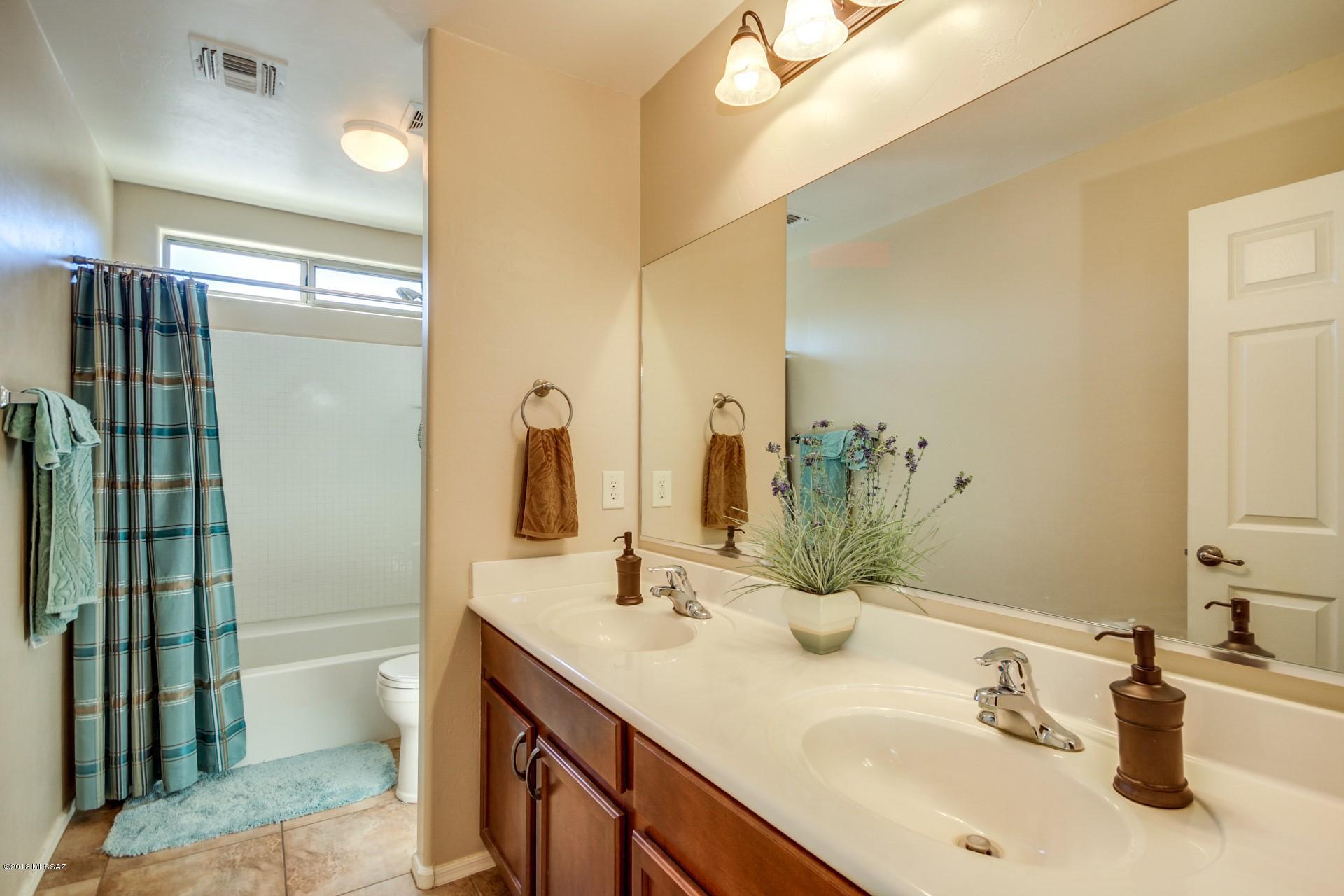 Continental Reserve Blk. 16B (1-86) - Residential