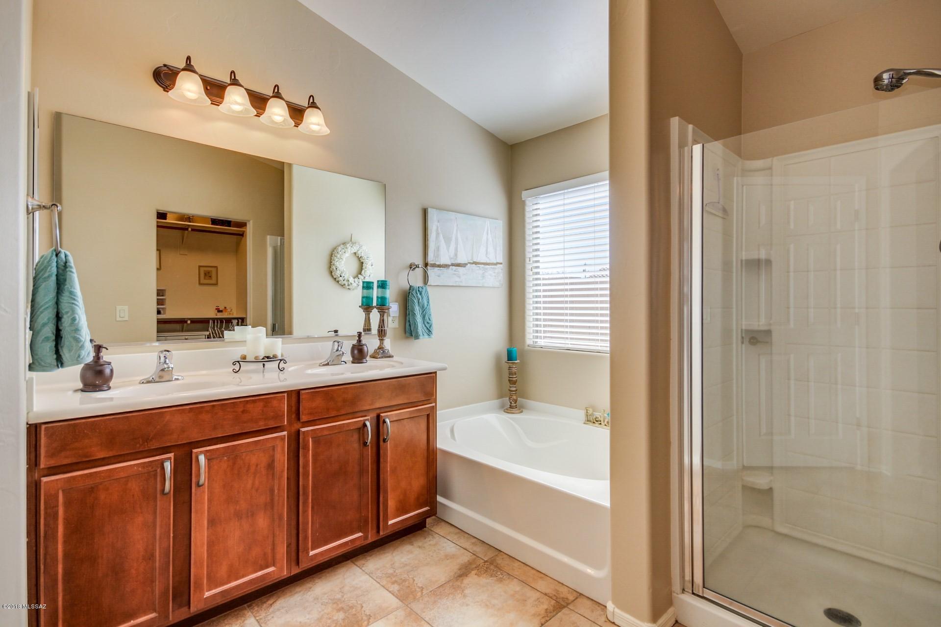 Continental Reserve Blk. 16B (1-86) - Residential