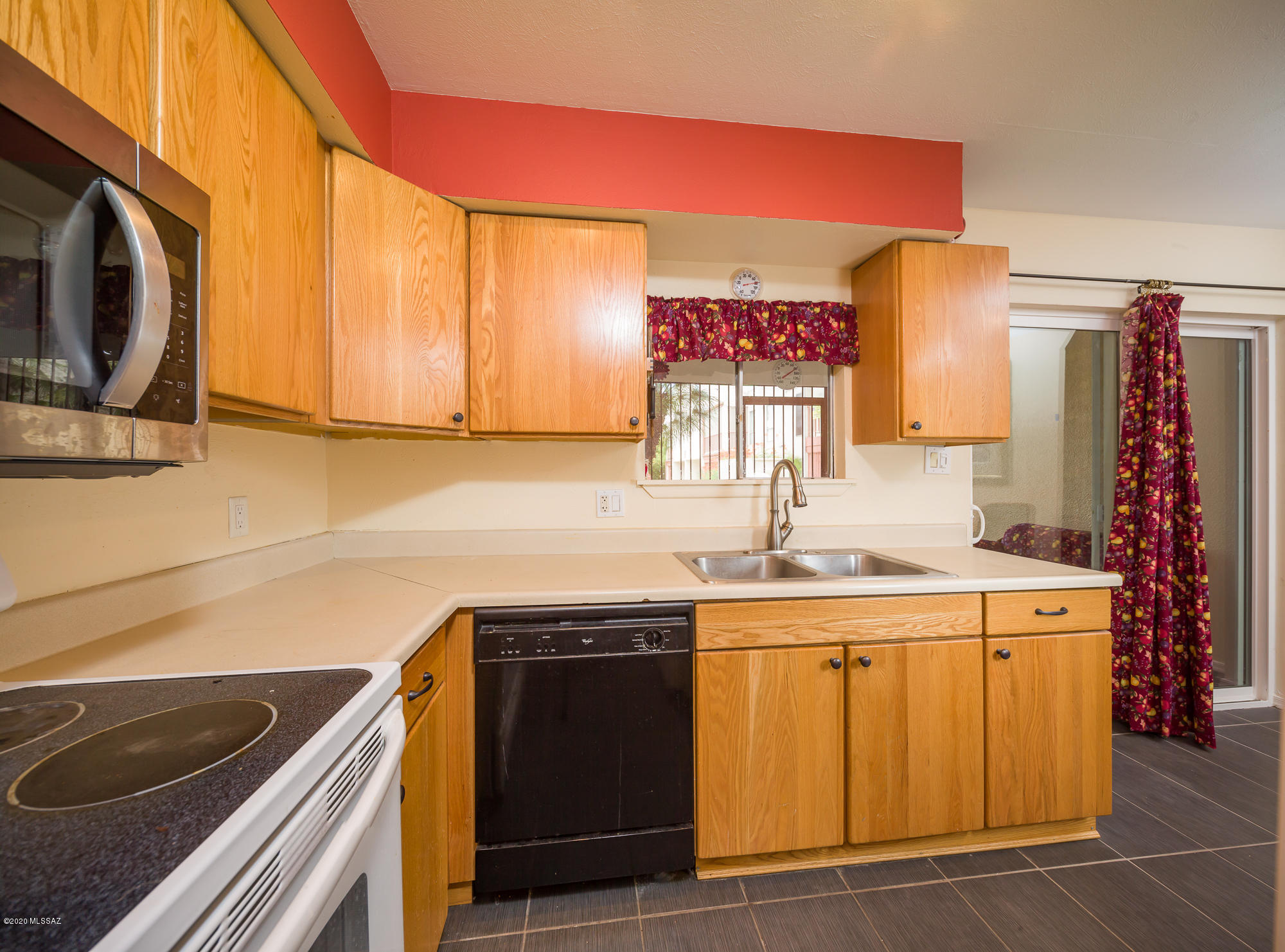 Las Colinas Condominiums - Residential