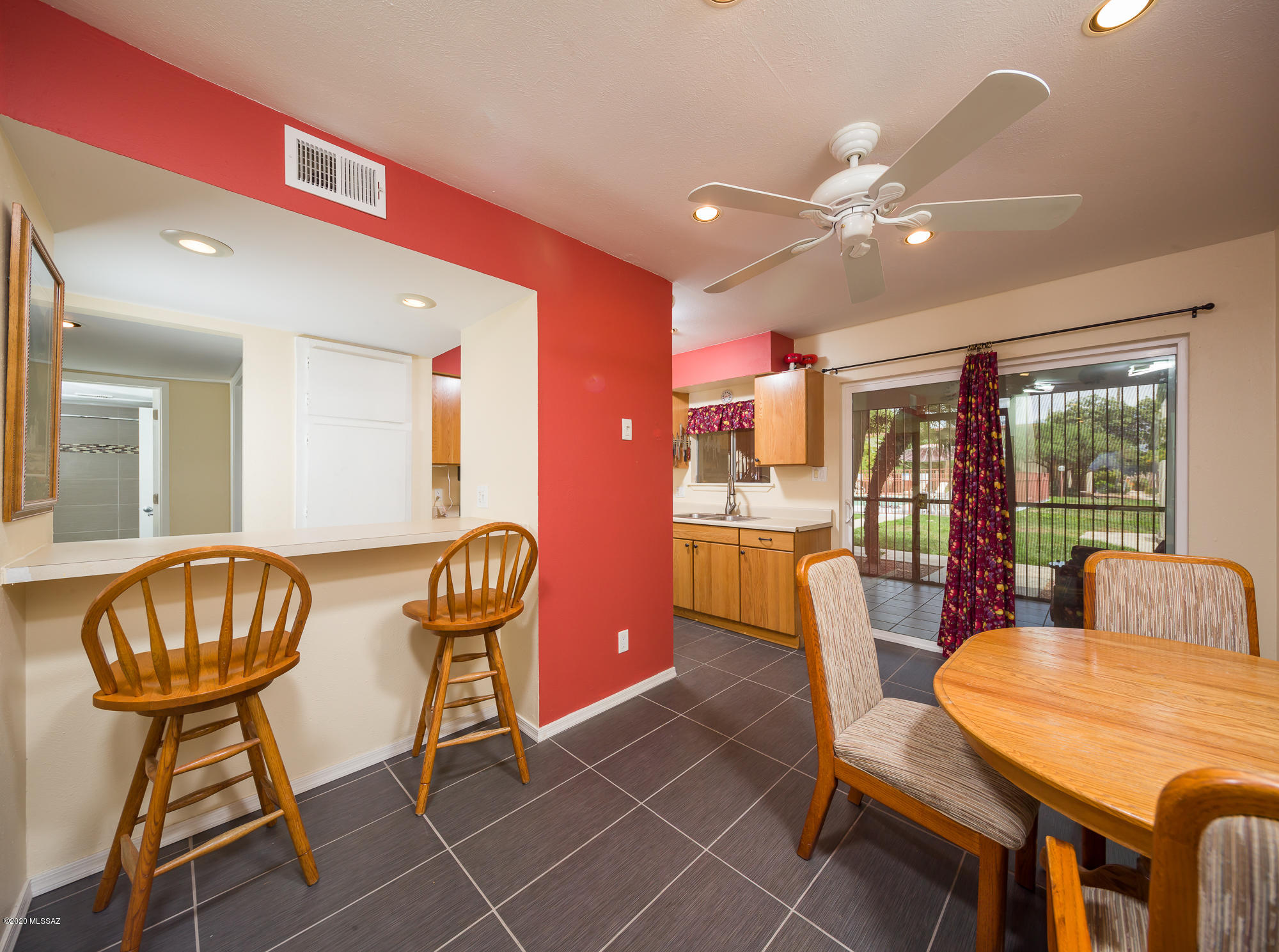Las Colinas Condominiums - Residential