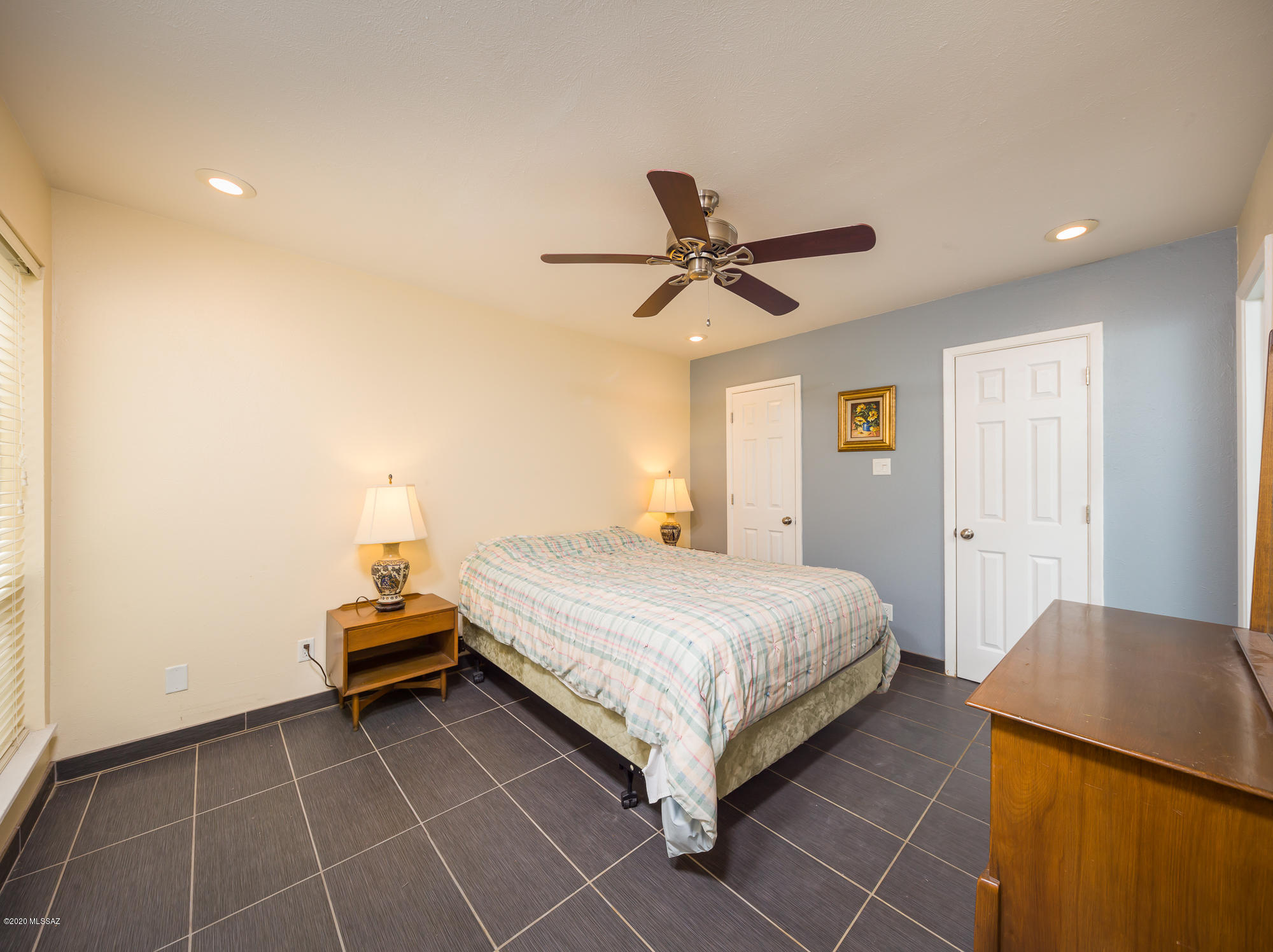 Las Colinas Condominiums - Residential