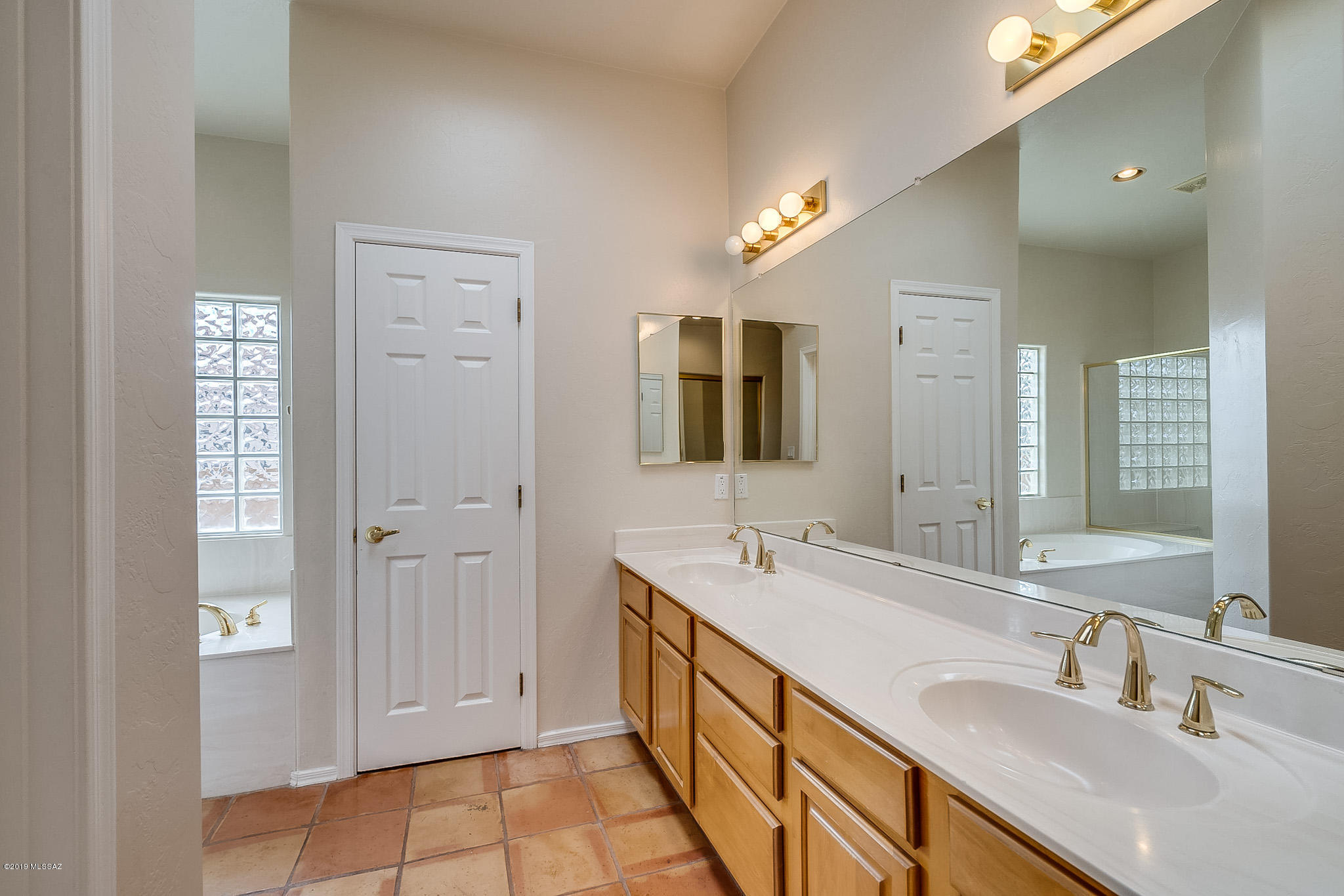 Vista Serena (1-93) - Residential Lease
