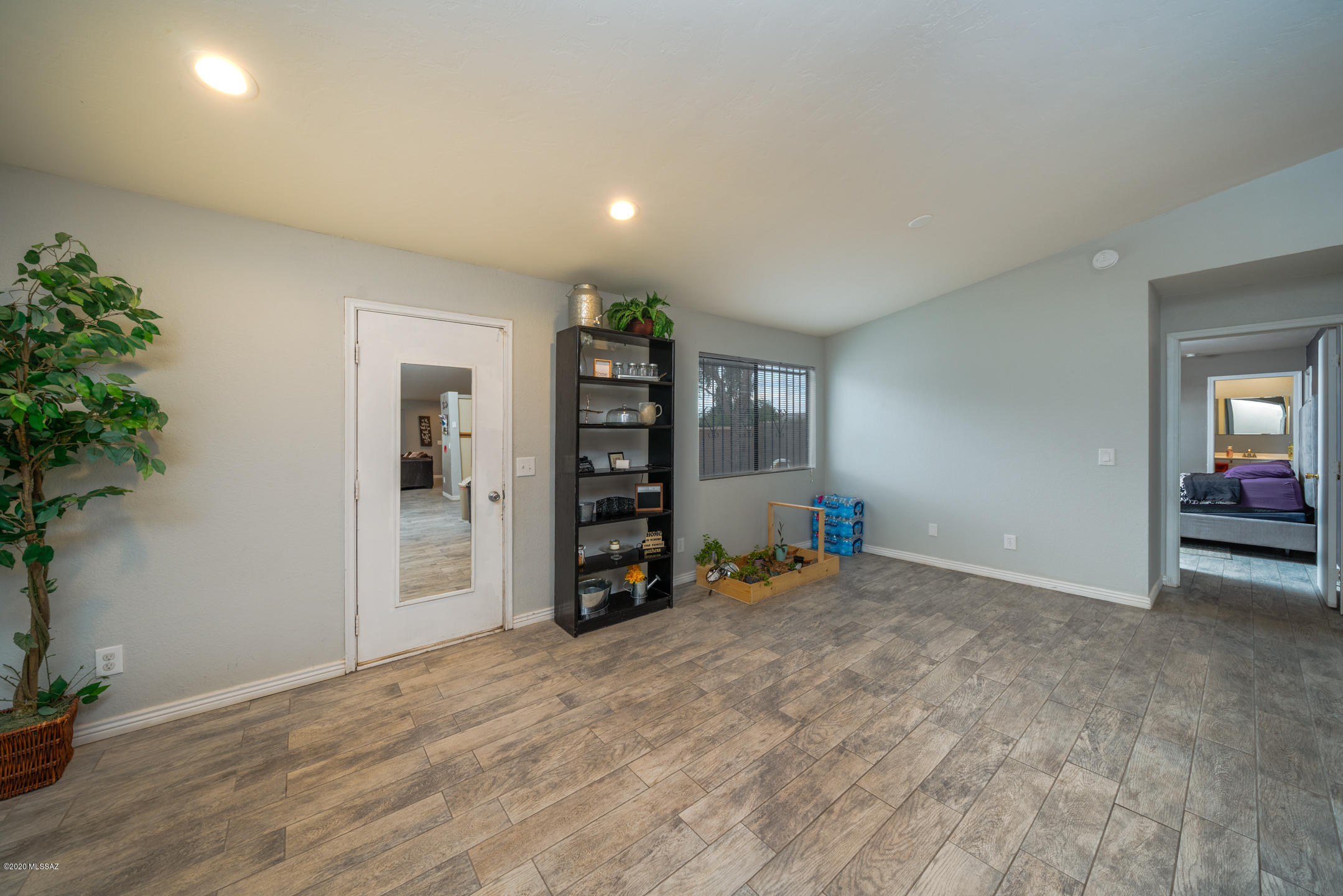 Oak Tree At Midvale (621-740) - Residential