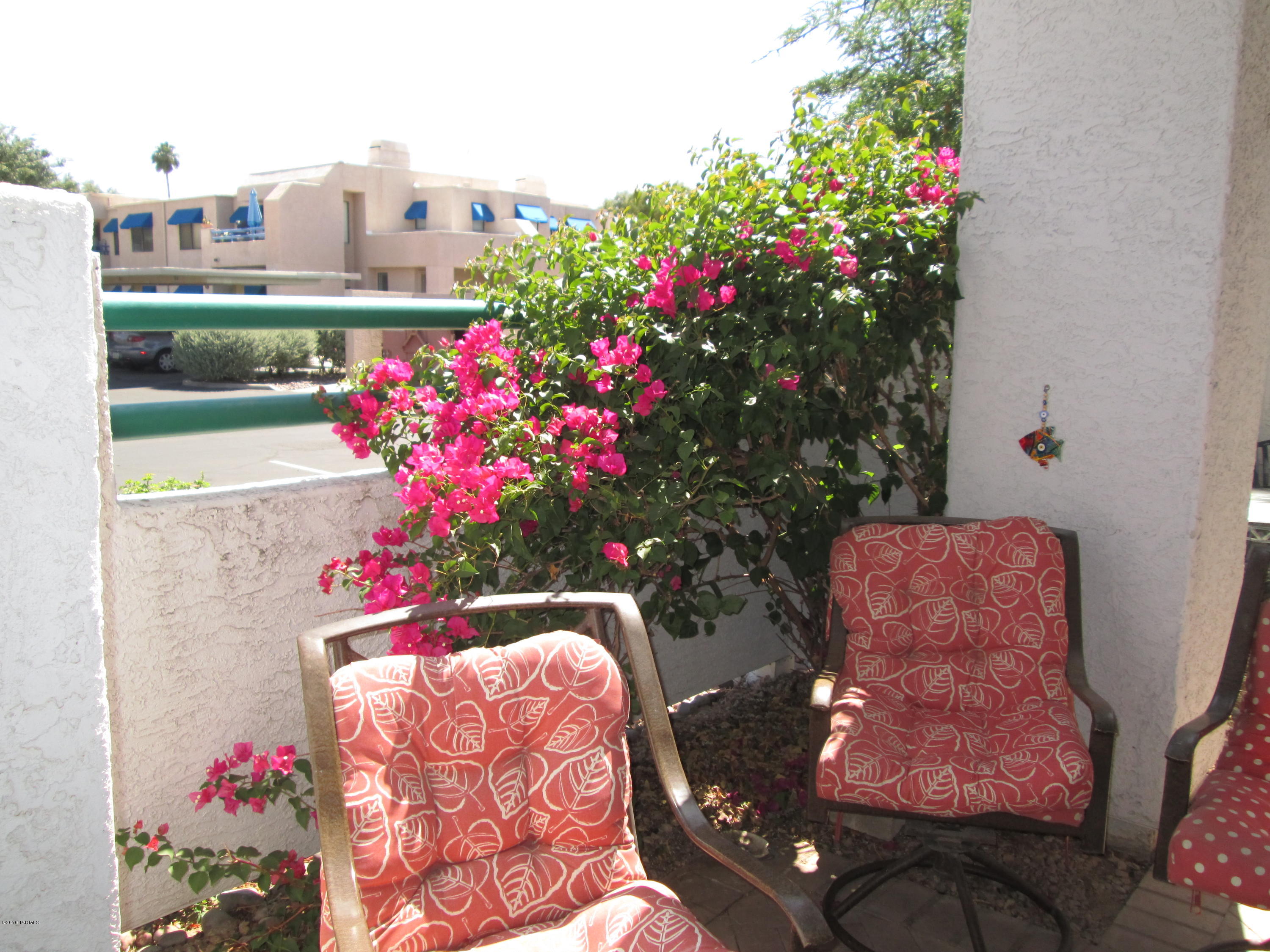 Summertree Condominiums (1-224) - Residential