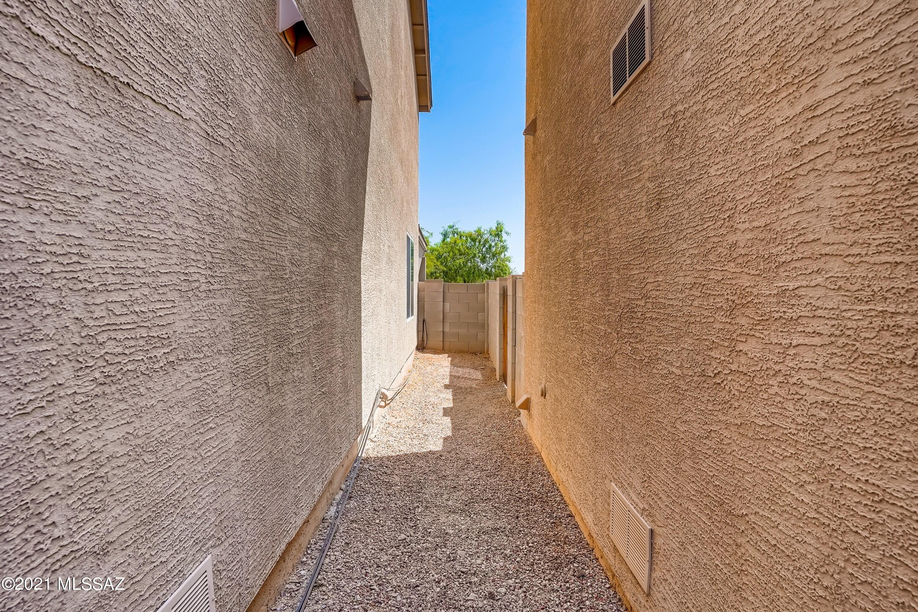Tierra Del Paraiso(1-133) - Residential