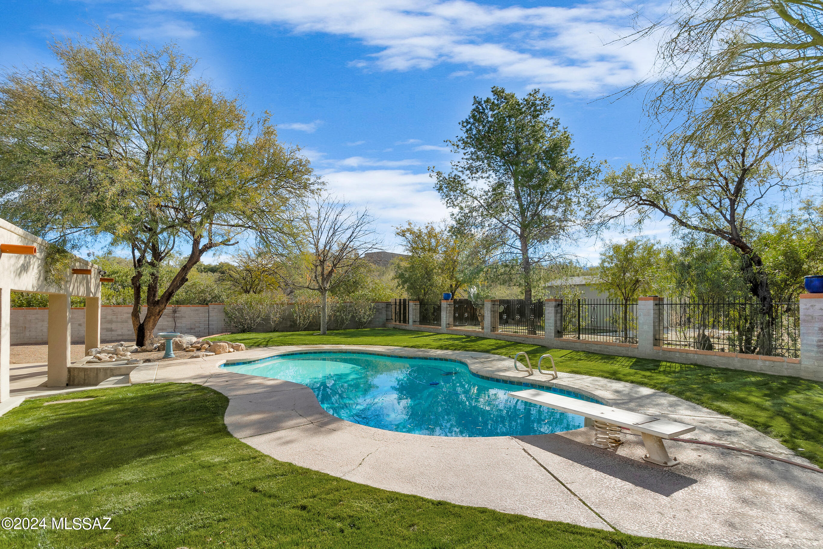 Bel Air Ranch Est - Residential