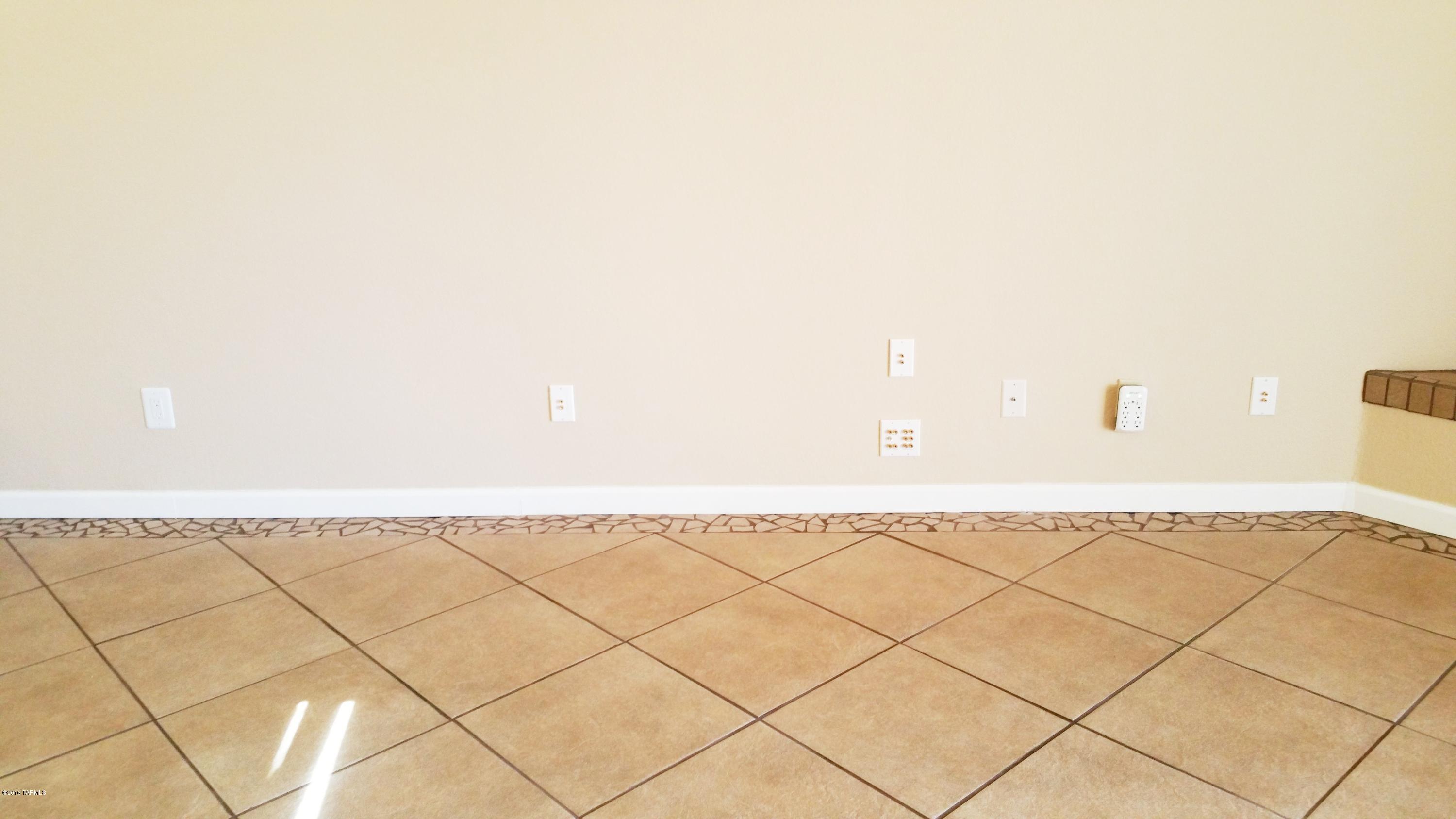 Hacienda Del Oro (1-78) - Residential
