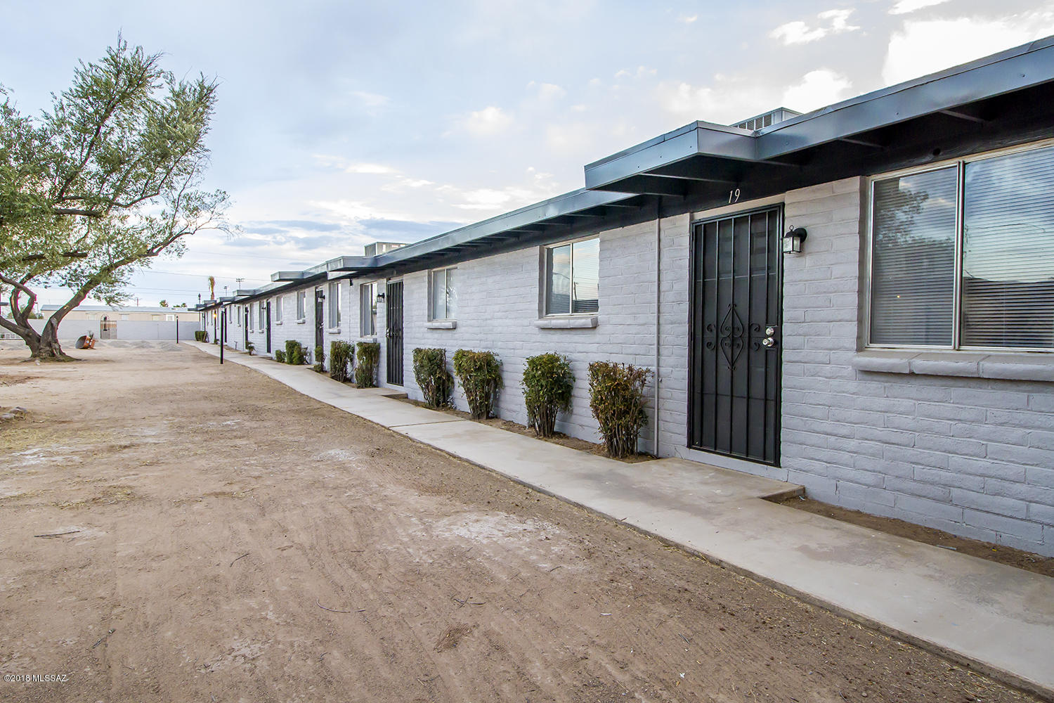Turnkey investment opportunity, 100% renovated. Polished concrete floors, new appliances, new fixtures, roof recoated, AC's repaired and all in working condition. Property is completely walled and gated with remote access. 7% Cap Rate.
