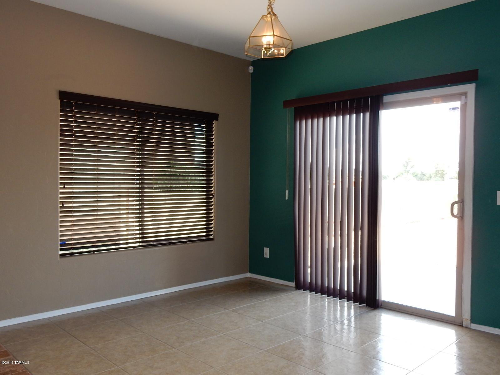 Valencia Place (1-100) - Residential