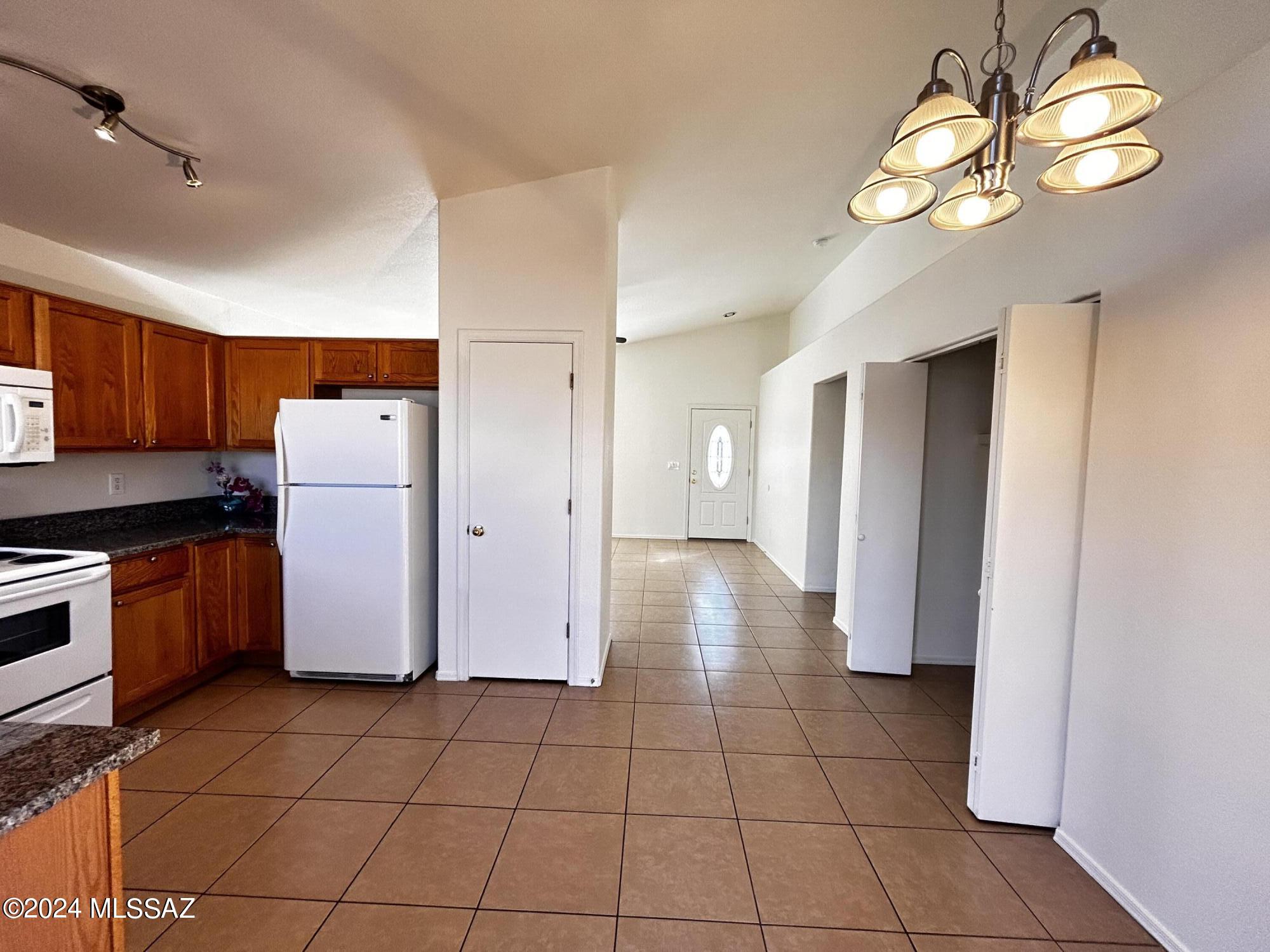 Diamond Key At Rita Ranch NO. 2 (1-67) - Residential Lease