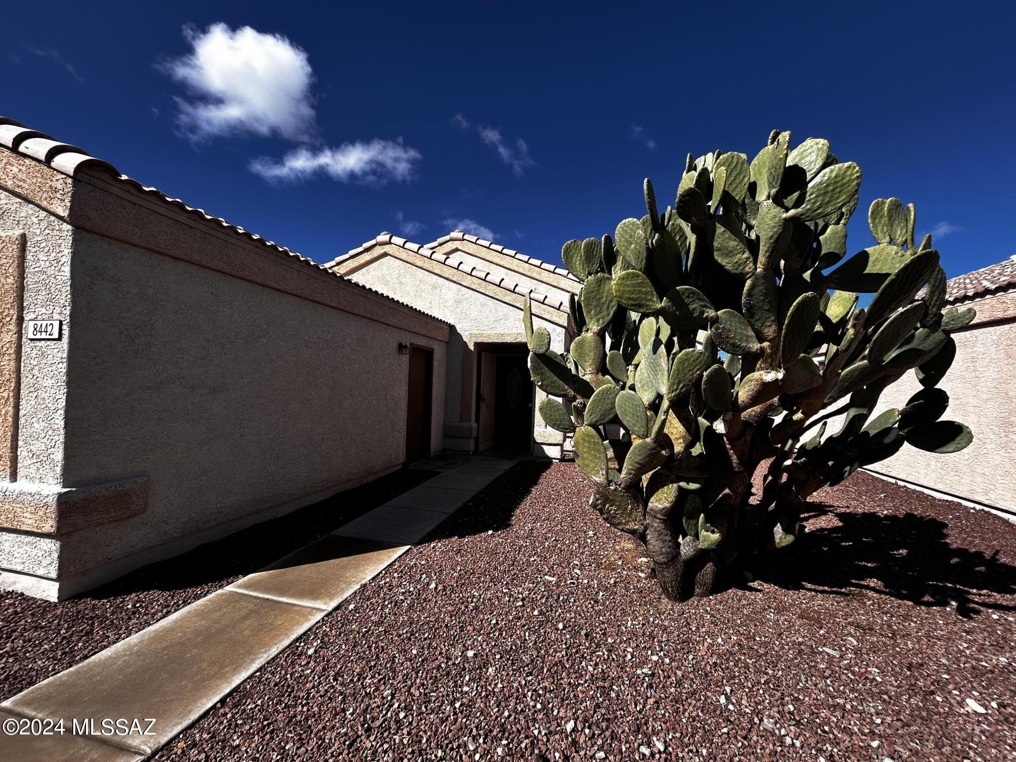 Diamond Key At Rita Ranch NO. 2 (1-67) - Residential Lease