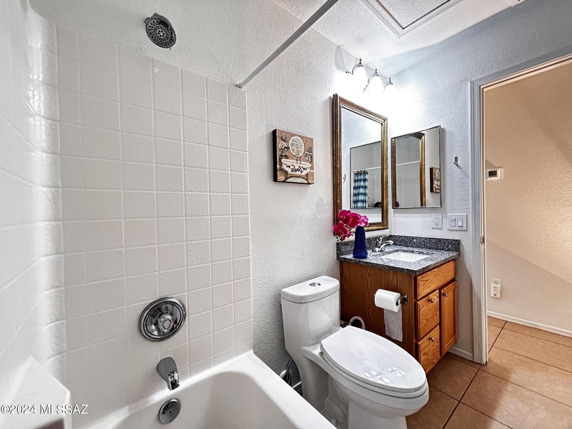 Diamond Key At Rita Ranch NO. 2 (1-67) - Residential Lease
