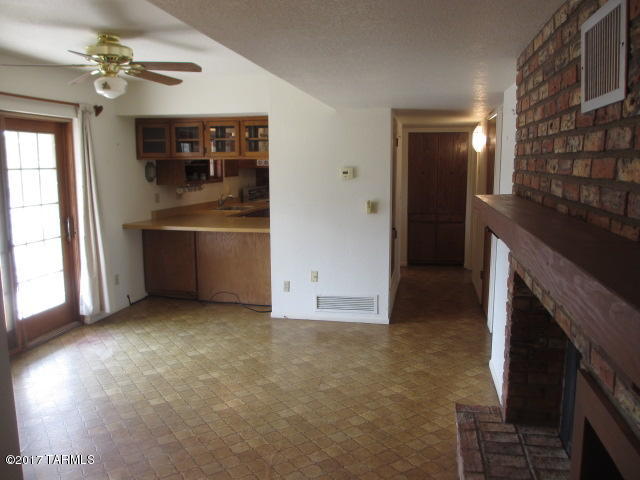Las Encinos Village - Residential
