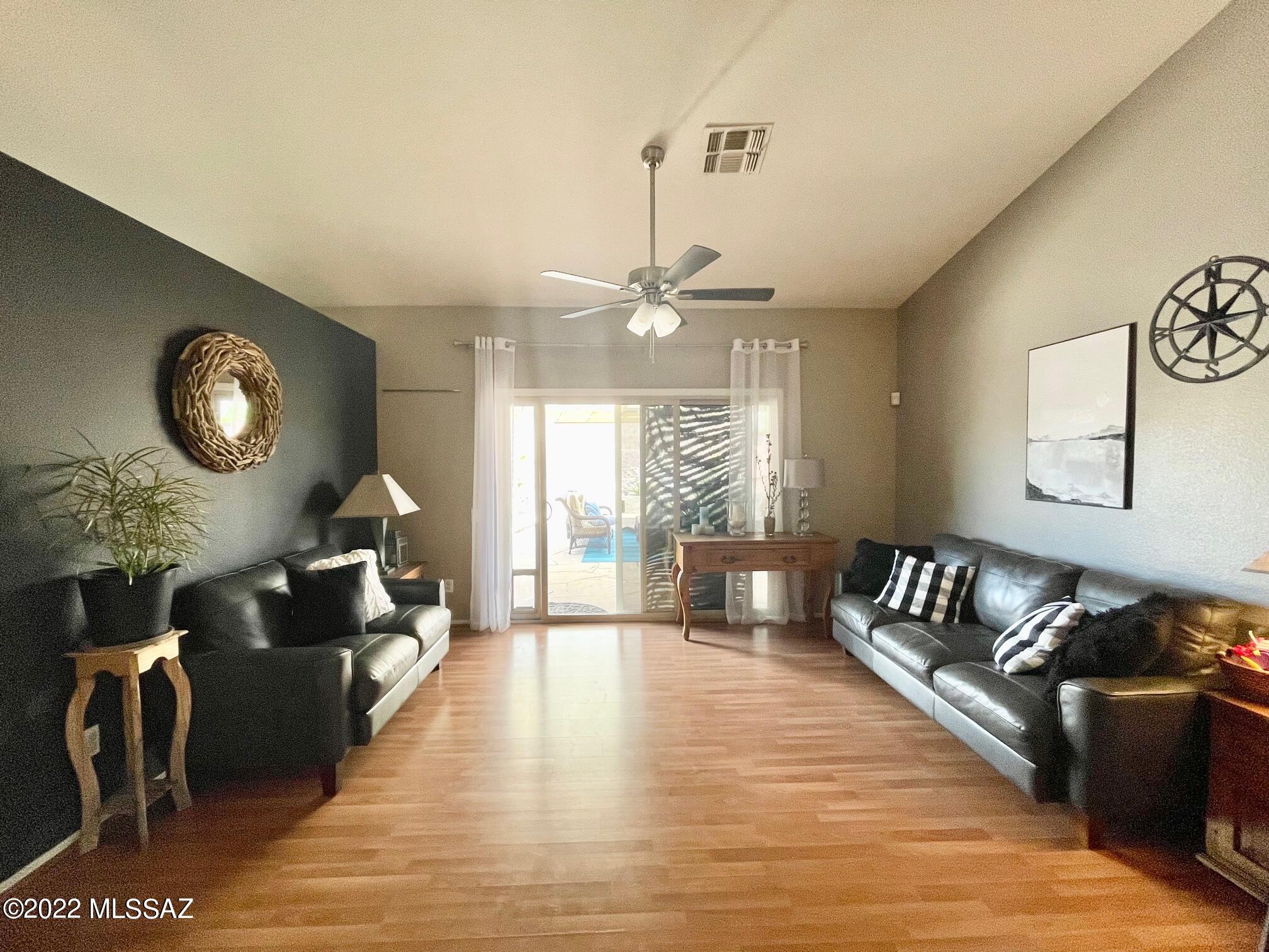 Bluffs (The) 2 - Residential Lease