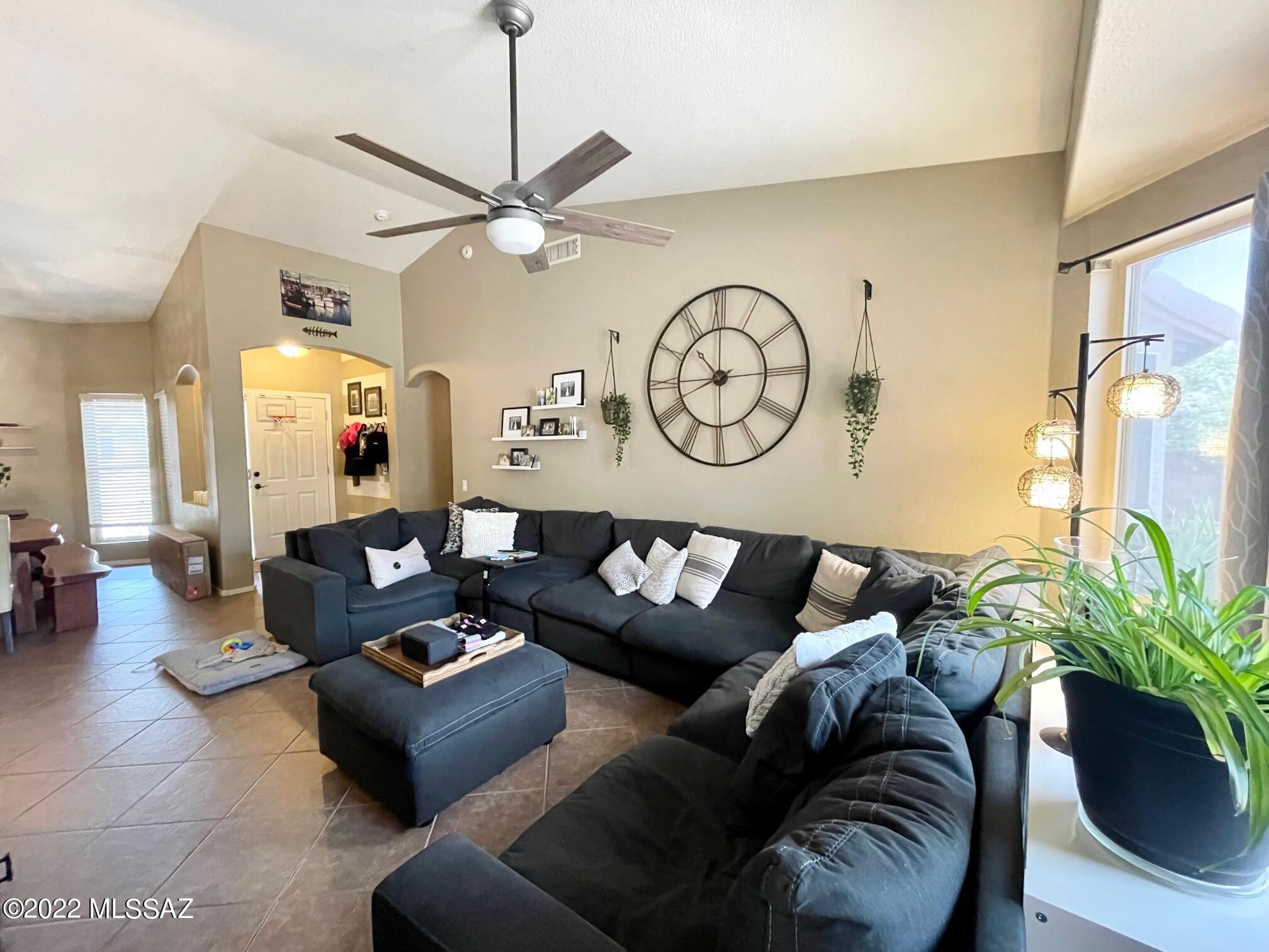 Bluffs (The) 2 - Residential Lease