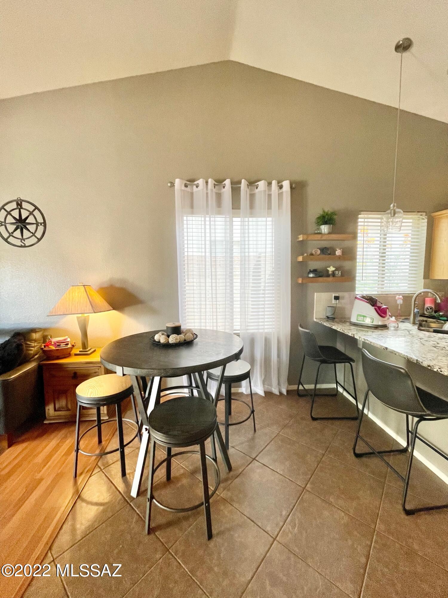 Bluffs (The) 2 - Residential Lease