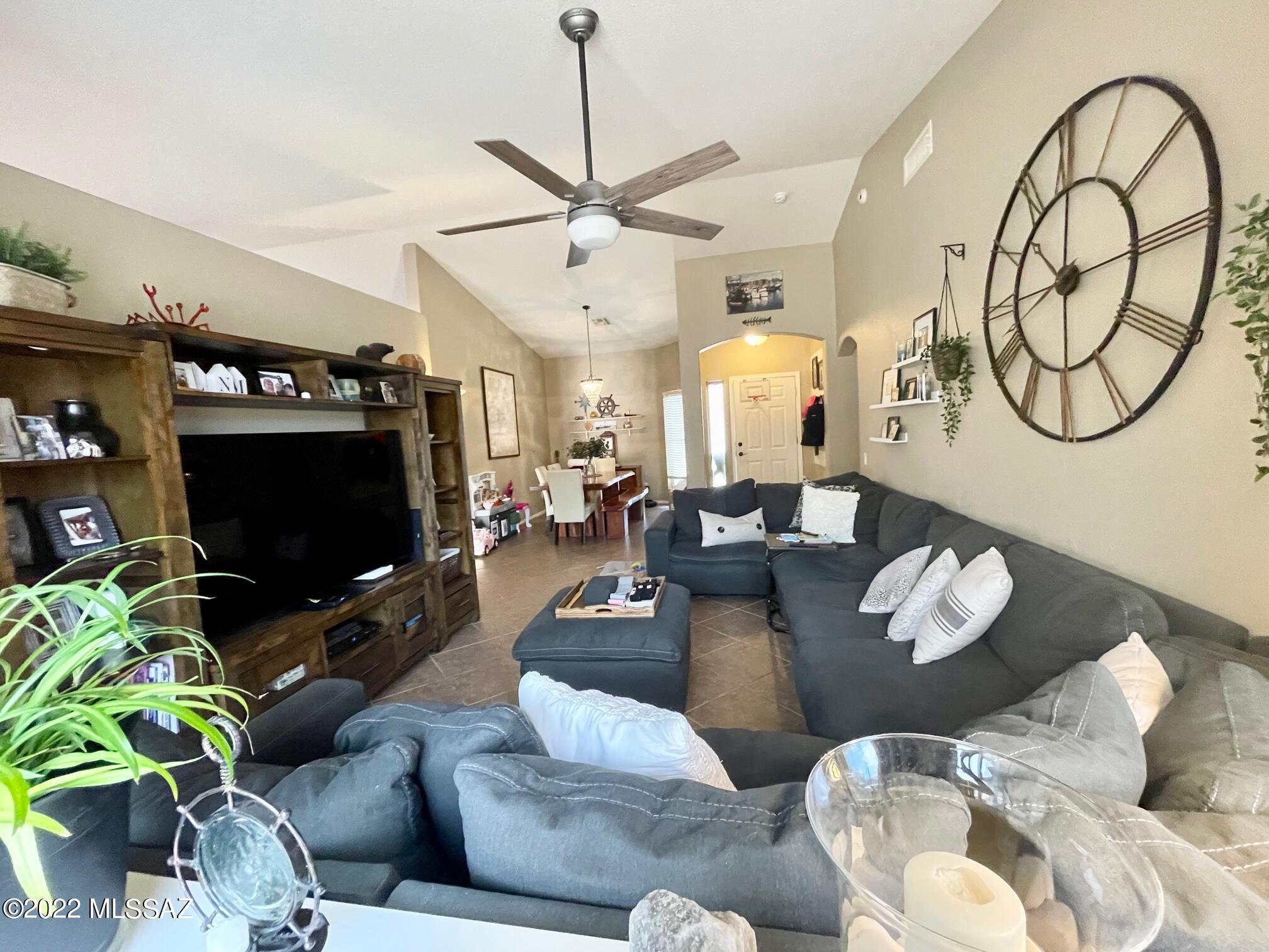 Bluffs (The) 2 - Residential Lease