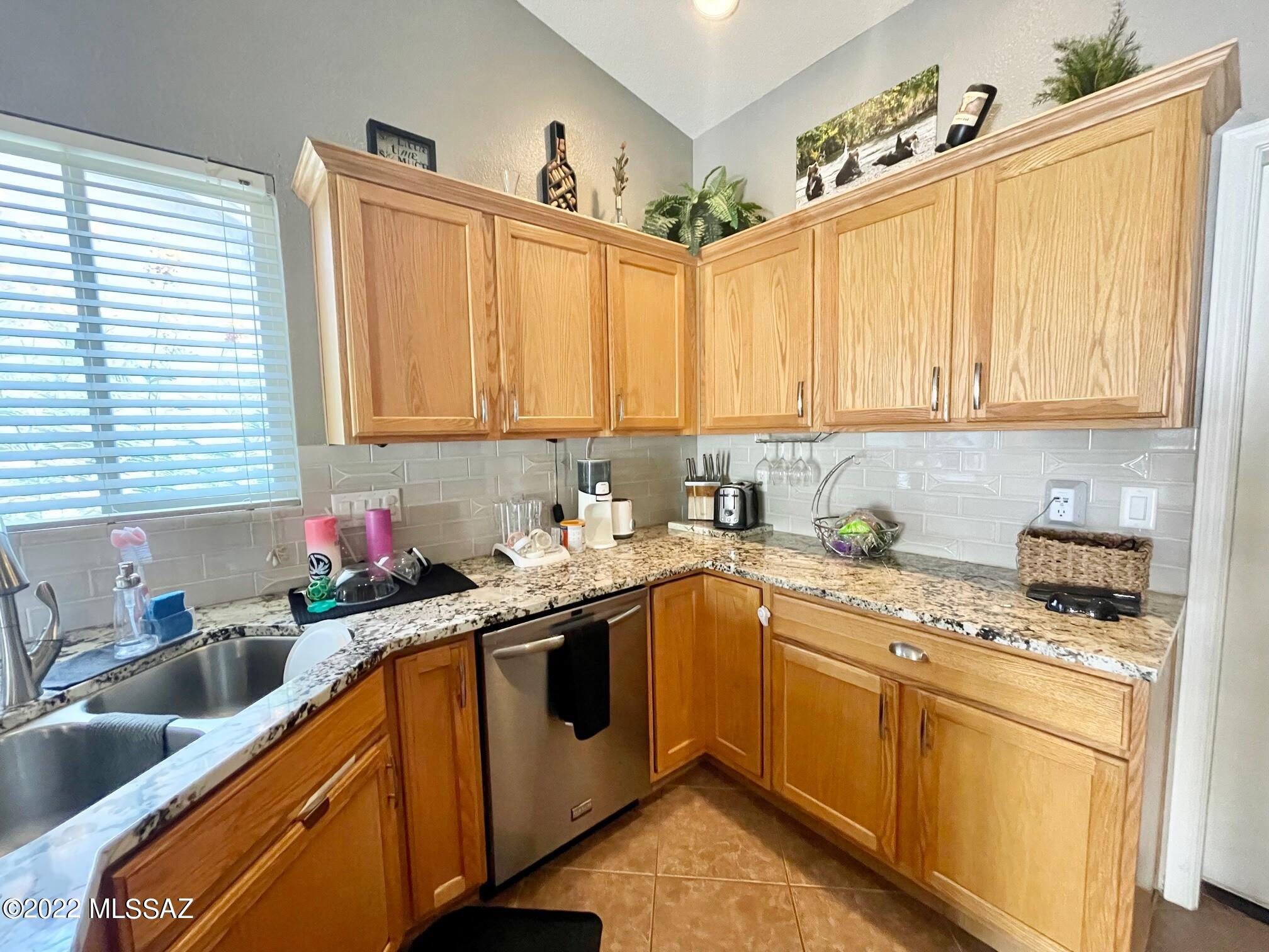 Bluffs (The) 2 - Residential Lease