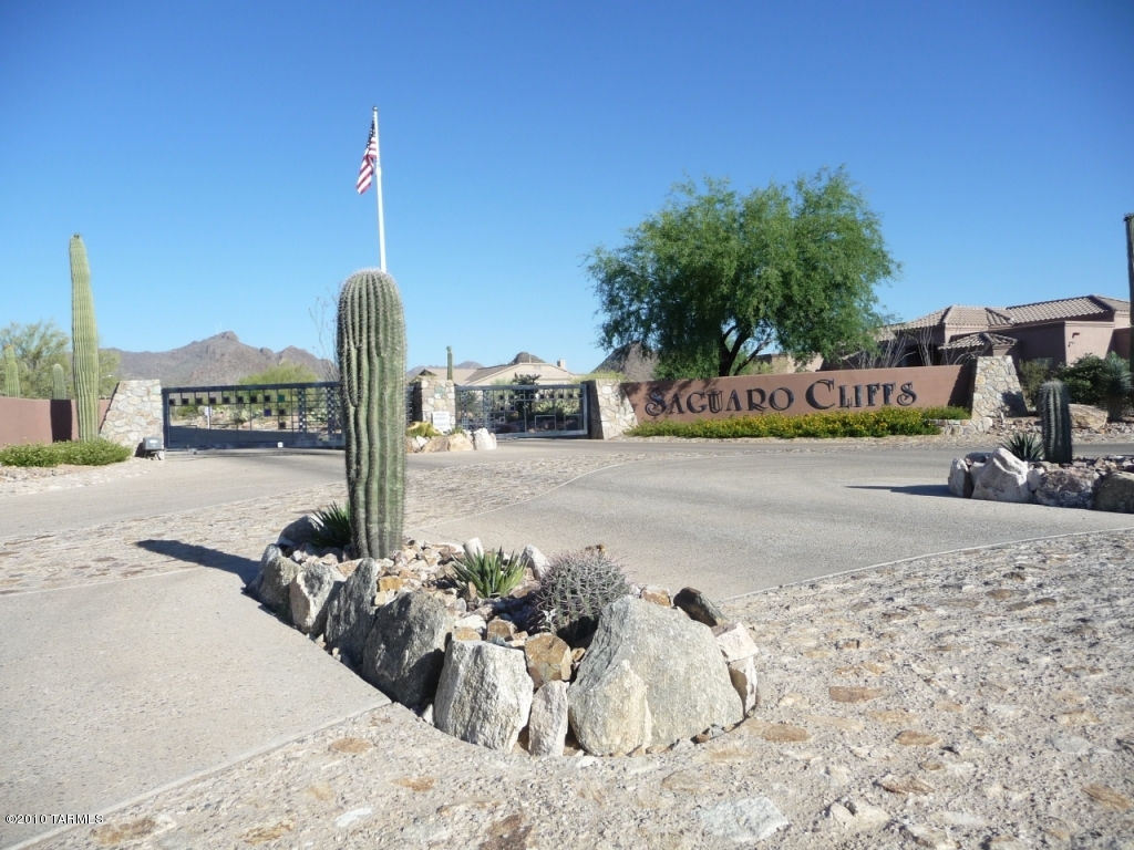 Saguaro Cliffs (1-61) - Land