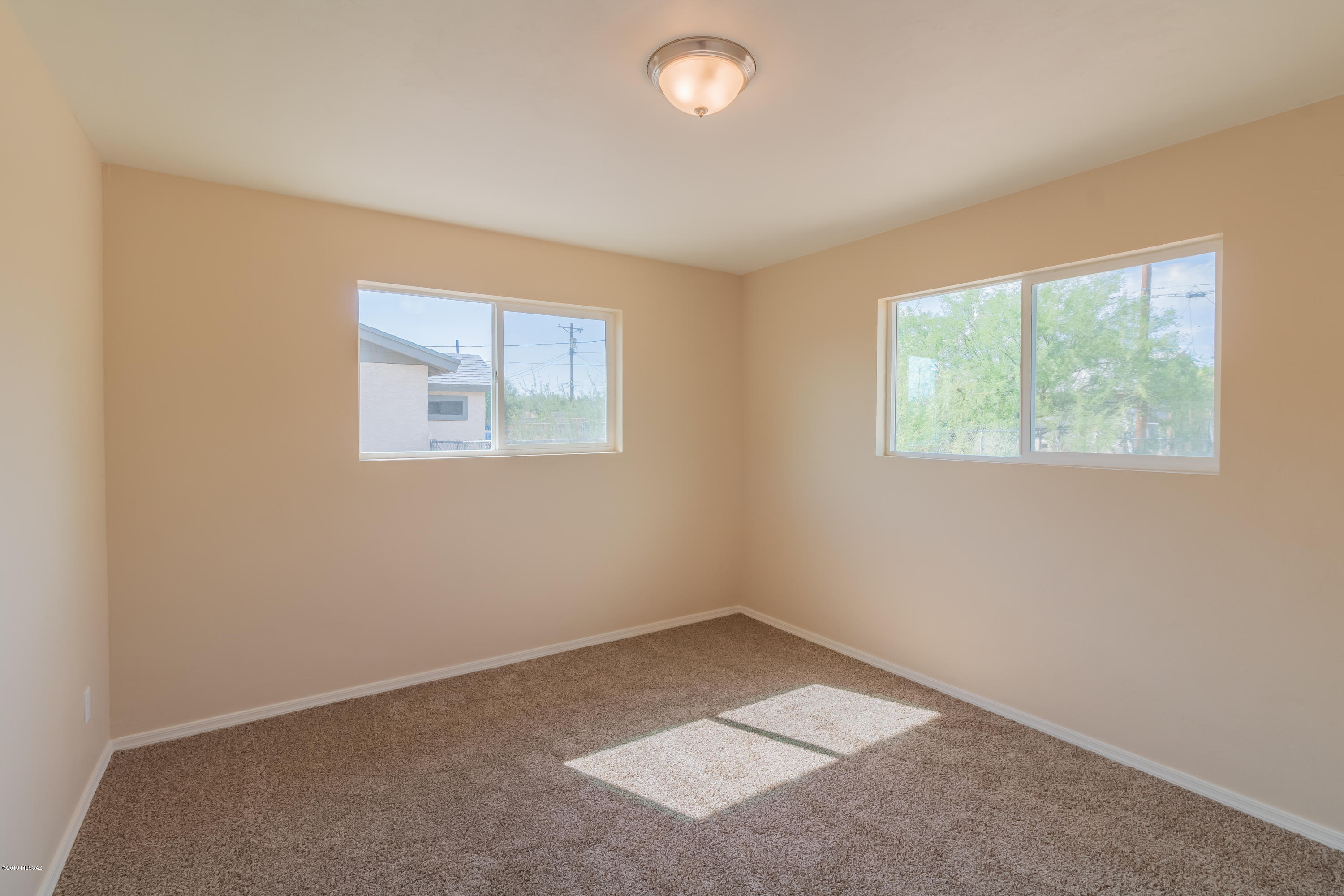 Mission Manor - Residential