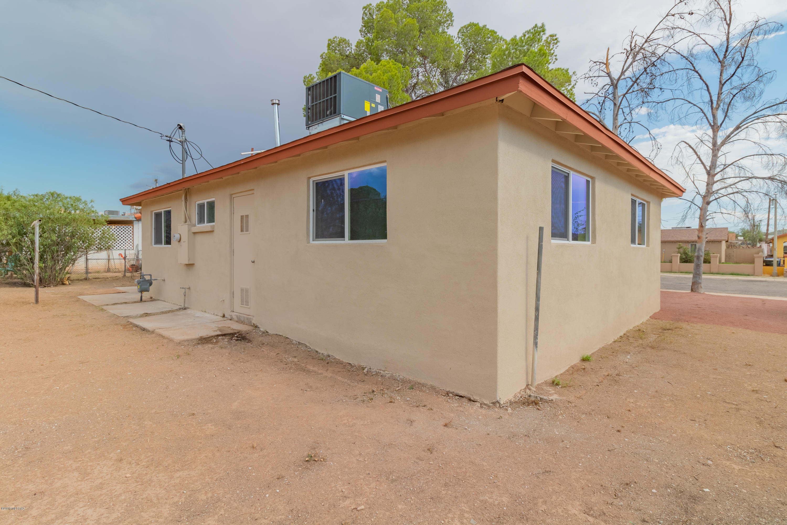 Mission Manor - Residential