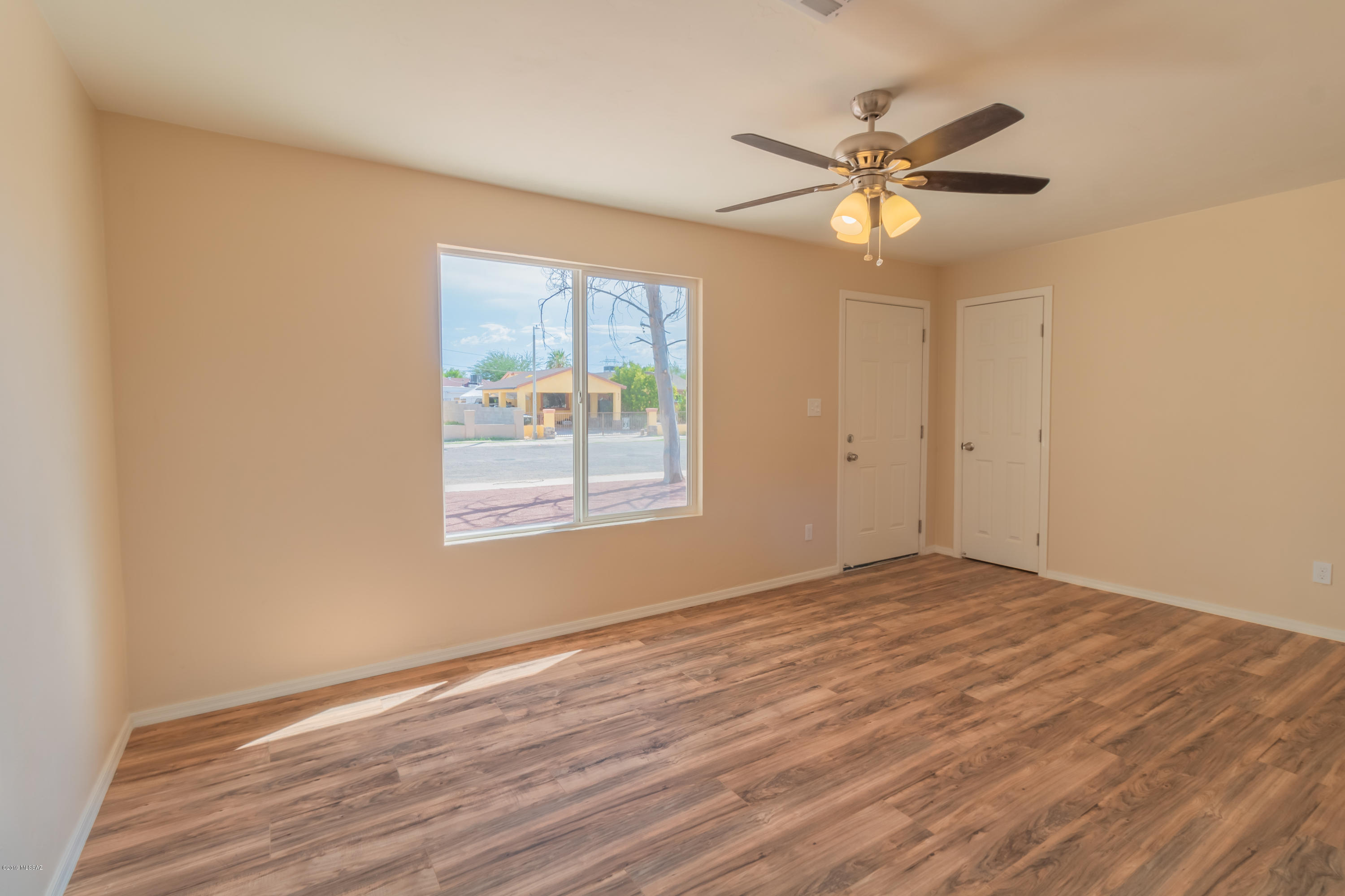 Mission Manor - Residential