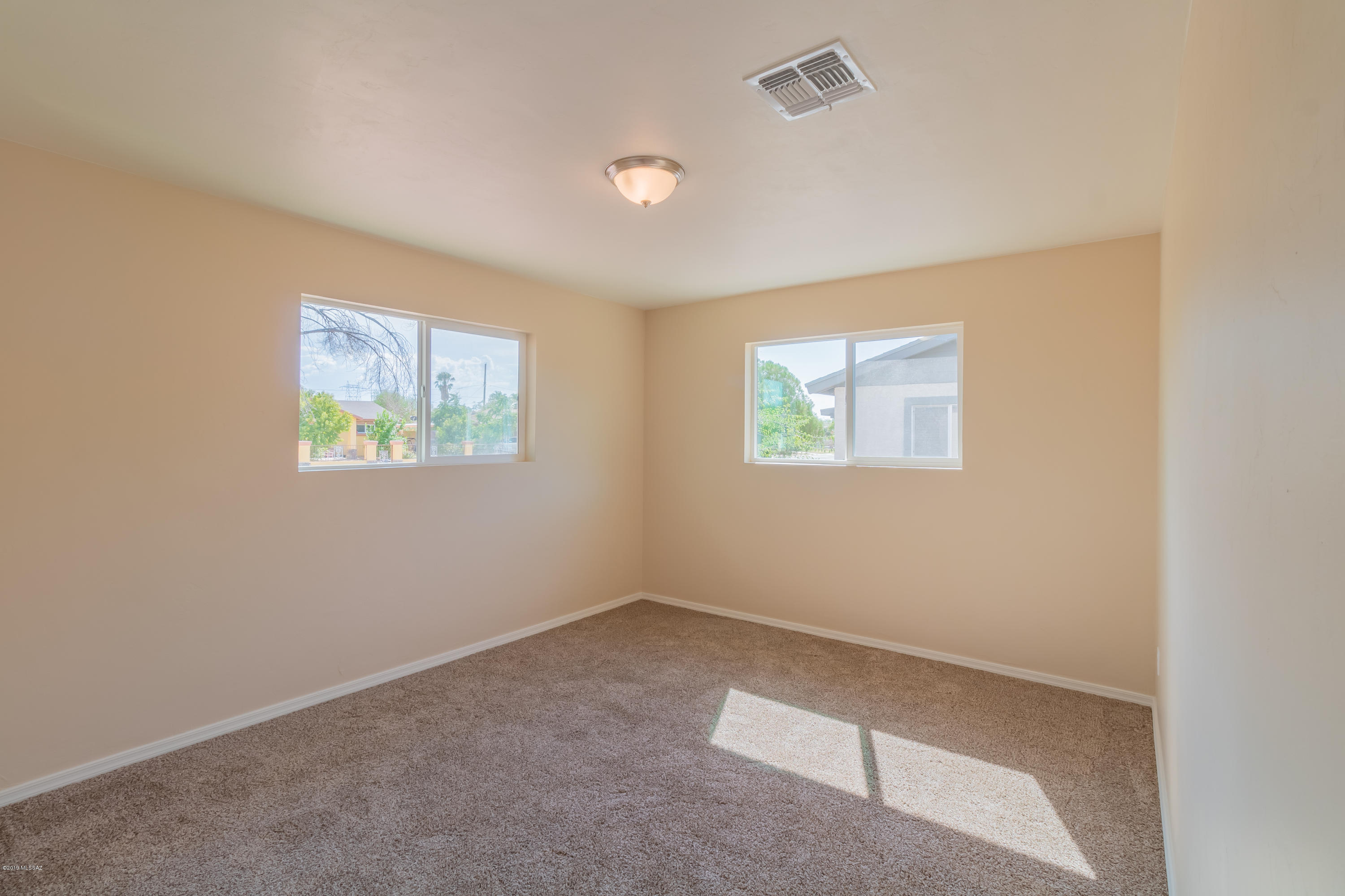 Mission Manor - Residential