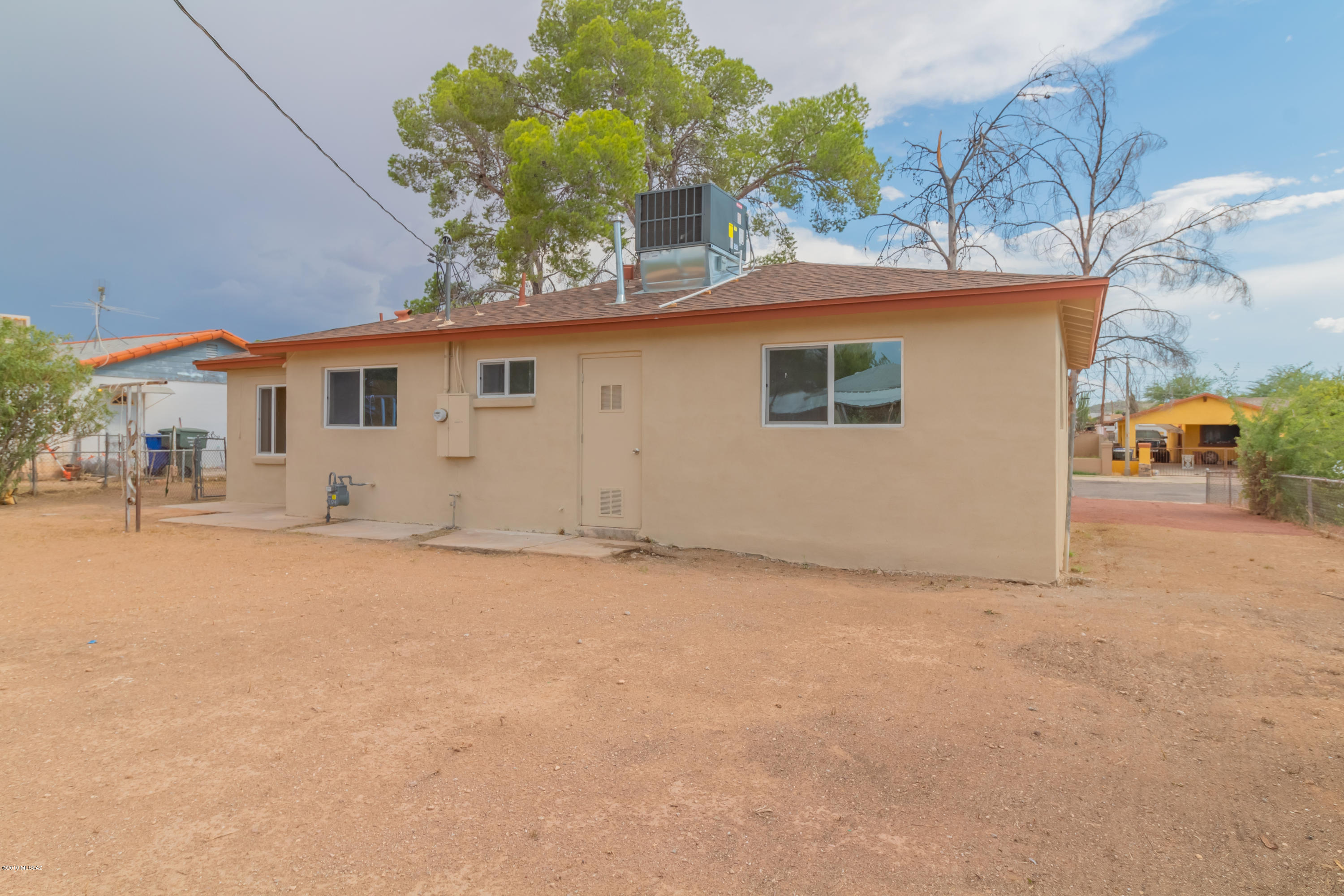 Mission Manor - Residential