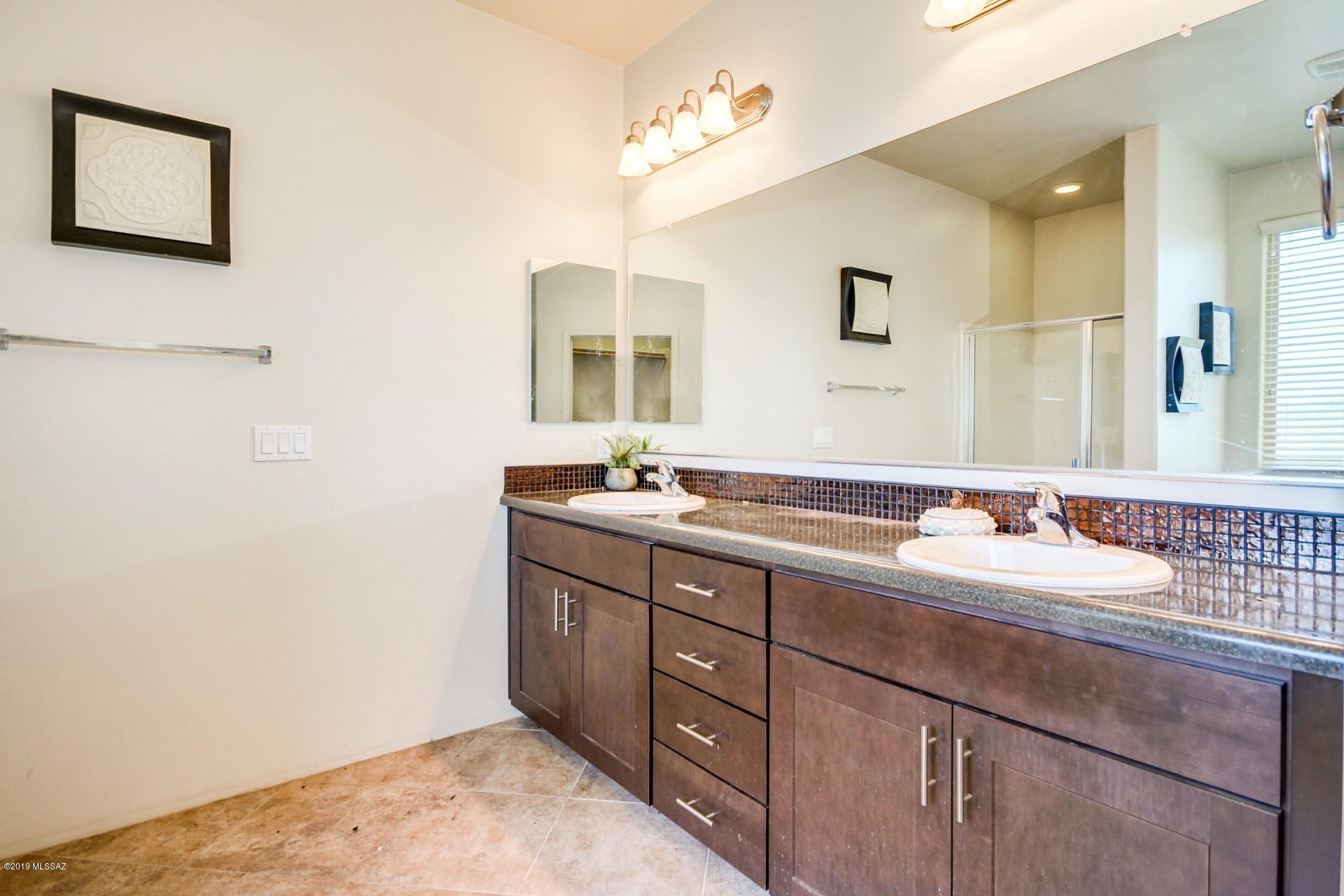 Miramonte At Glenn SQ20133580243 - Residential