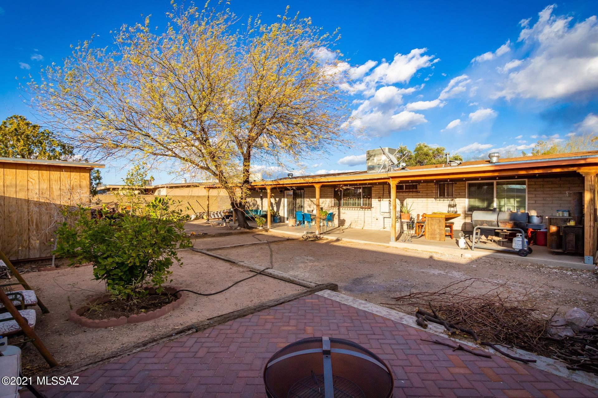 Las Palomas - Residential