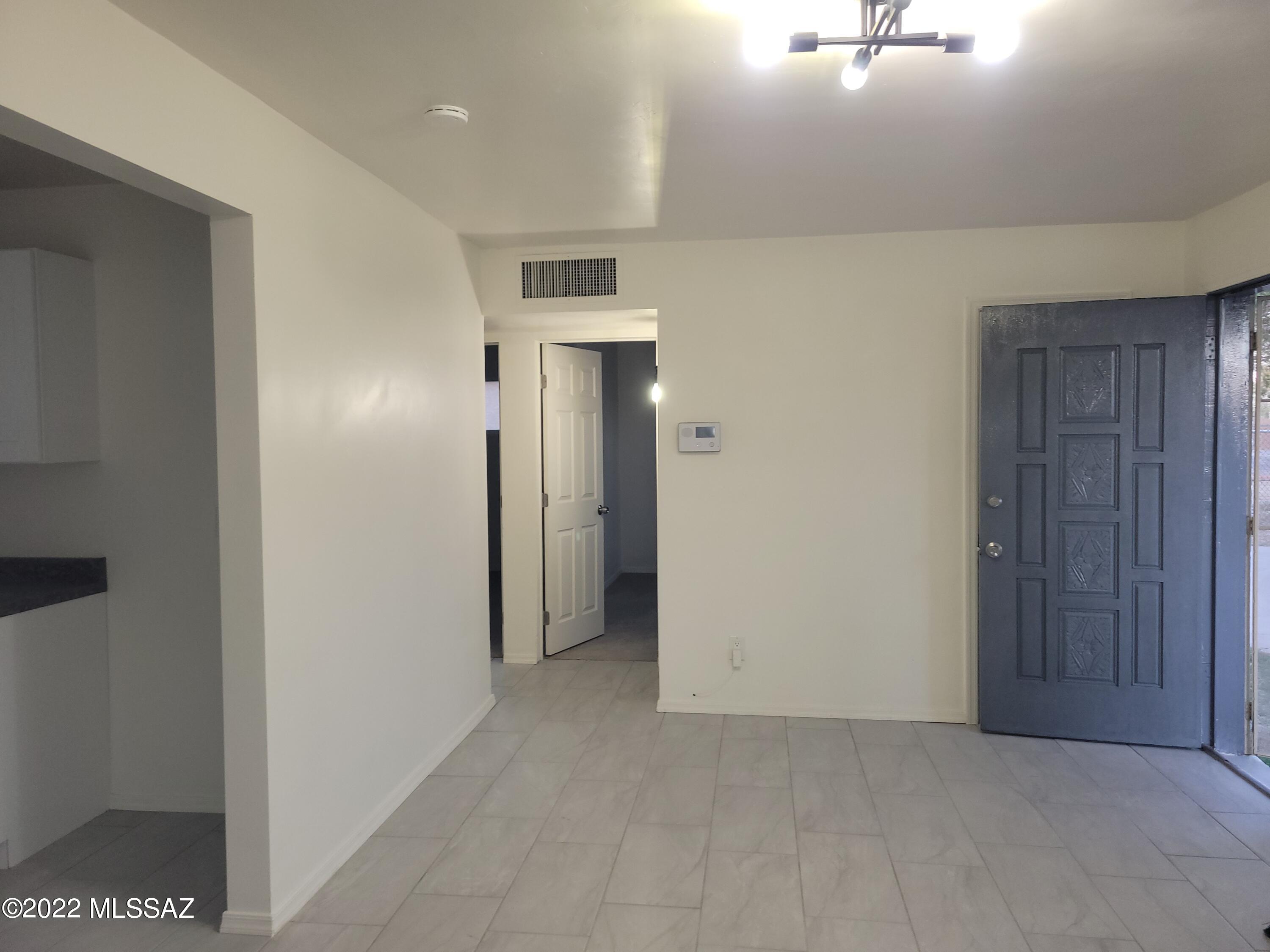 Mission Manor NO. 4 - Residential