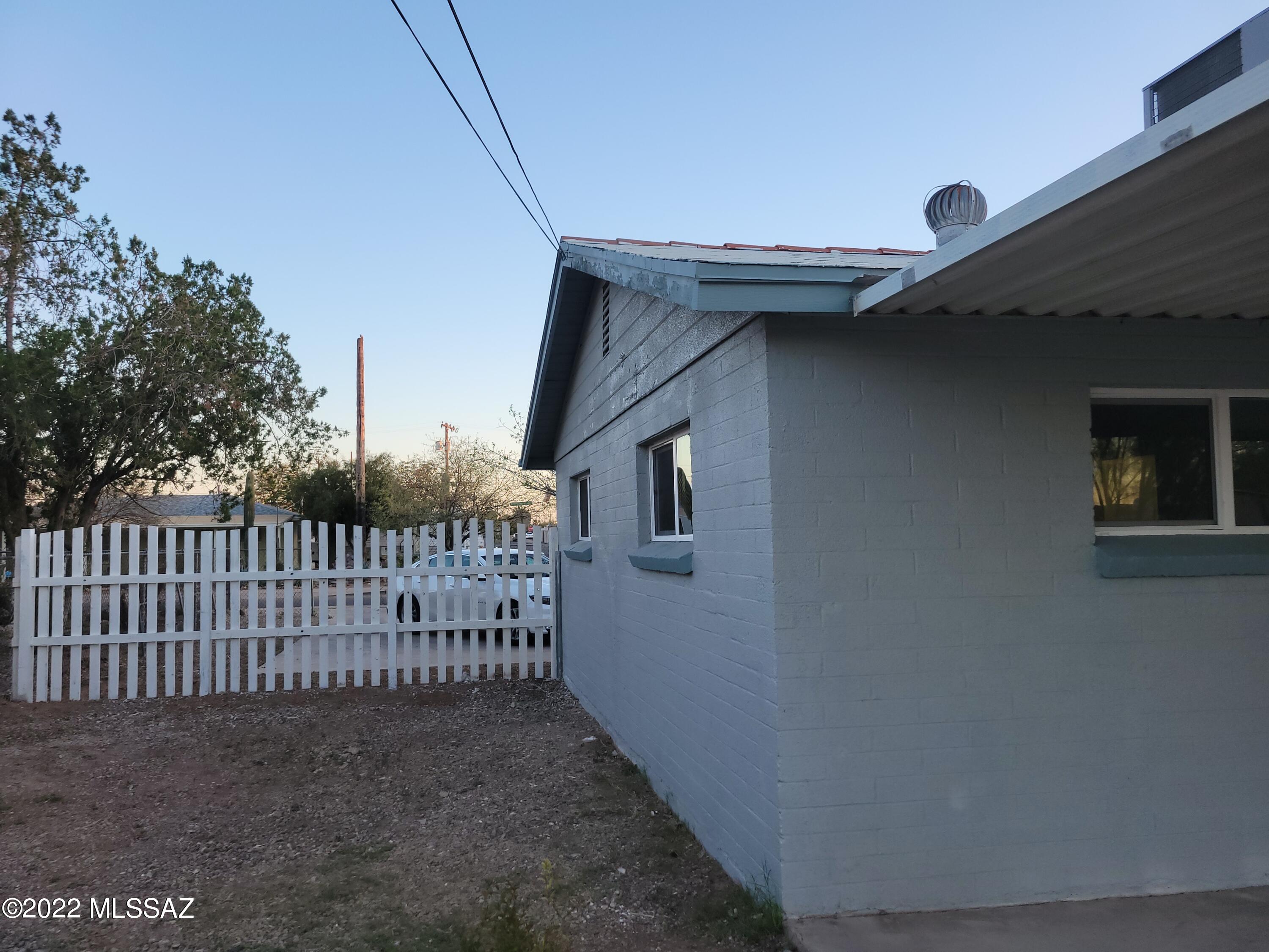 Mission Manor NO. 4 - Residential
