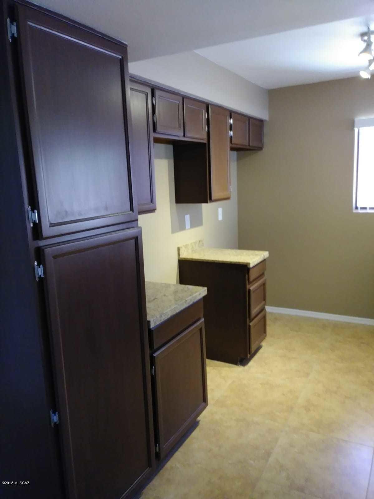 Woodland Place Condominiums (101-152, 201-252) - Residential