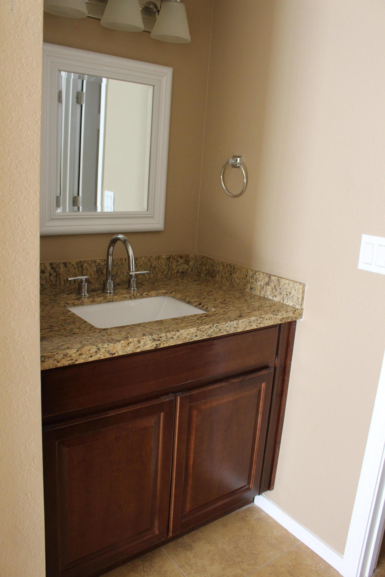 Woodland Place Condominiums (101-152, 201-252) - Residential