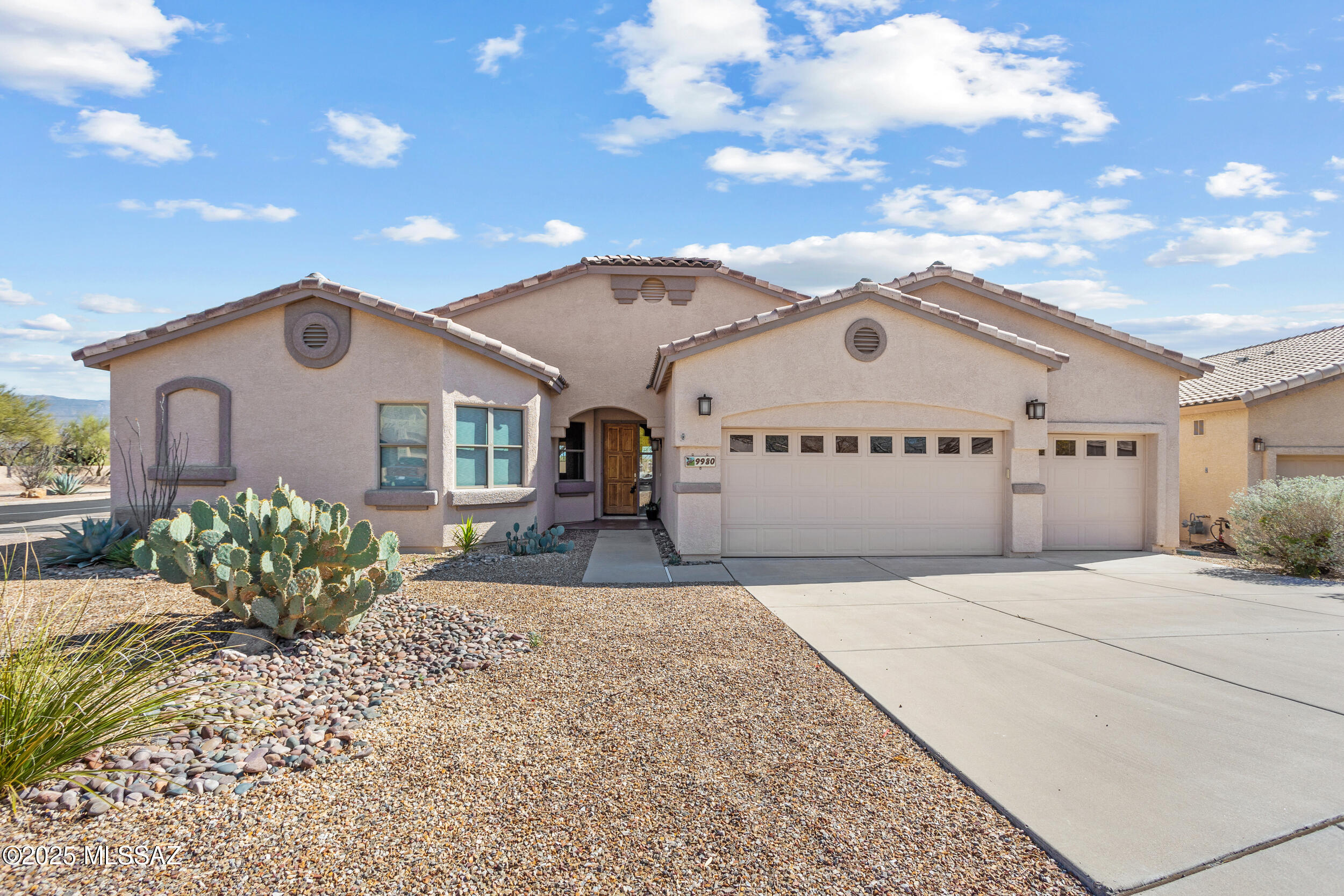 Range priced $525K-$560K. Charming 3-bed, 2-bath home in one of Tucson's premier guarded communities. This residence offers comfort, security, and modern living with spacious, light-filled interiors, stylish updates, and an open floor plan. Enjoy the stunning Arizona room—ideal for year-round relaxation and soaking in desert beauty. Perfect for entertaining or unwinding after a long day. Located in a secure, guarded neighborhood, offering peace of mind while staying close to shopping, dining, and the best of Tucson. Don't miss this incredible opportunity!