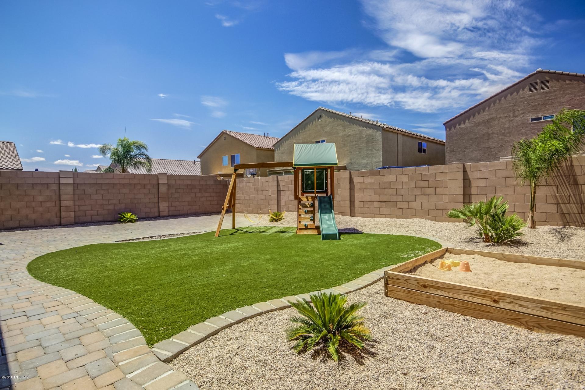 Vista Del Lago (1-123) - Residential