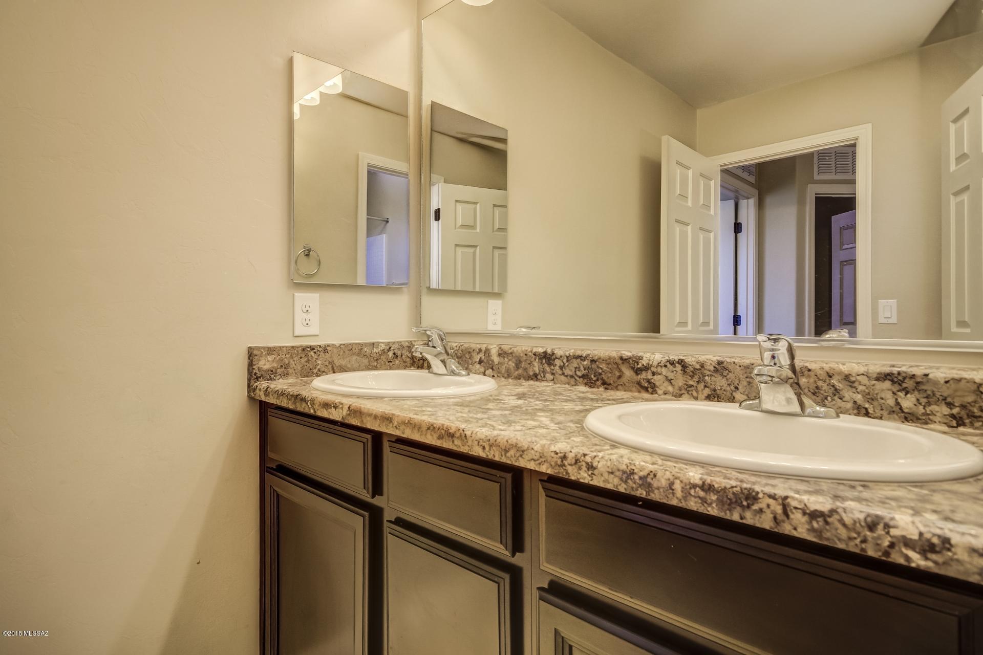 Vista Del Lago (1-123) - Residential