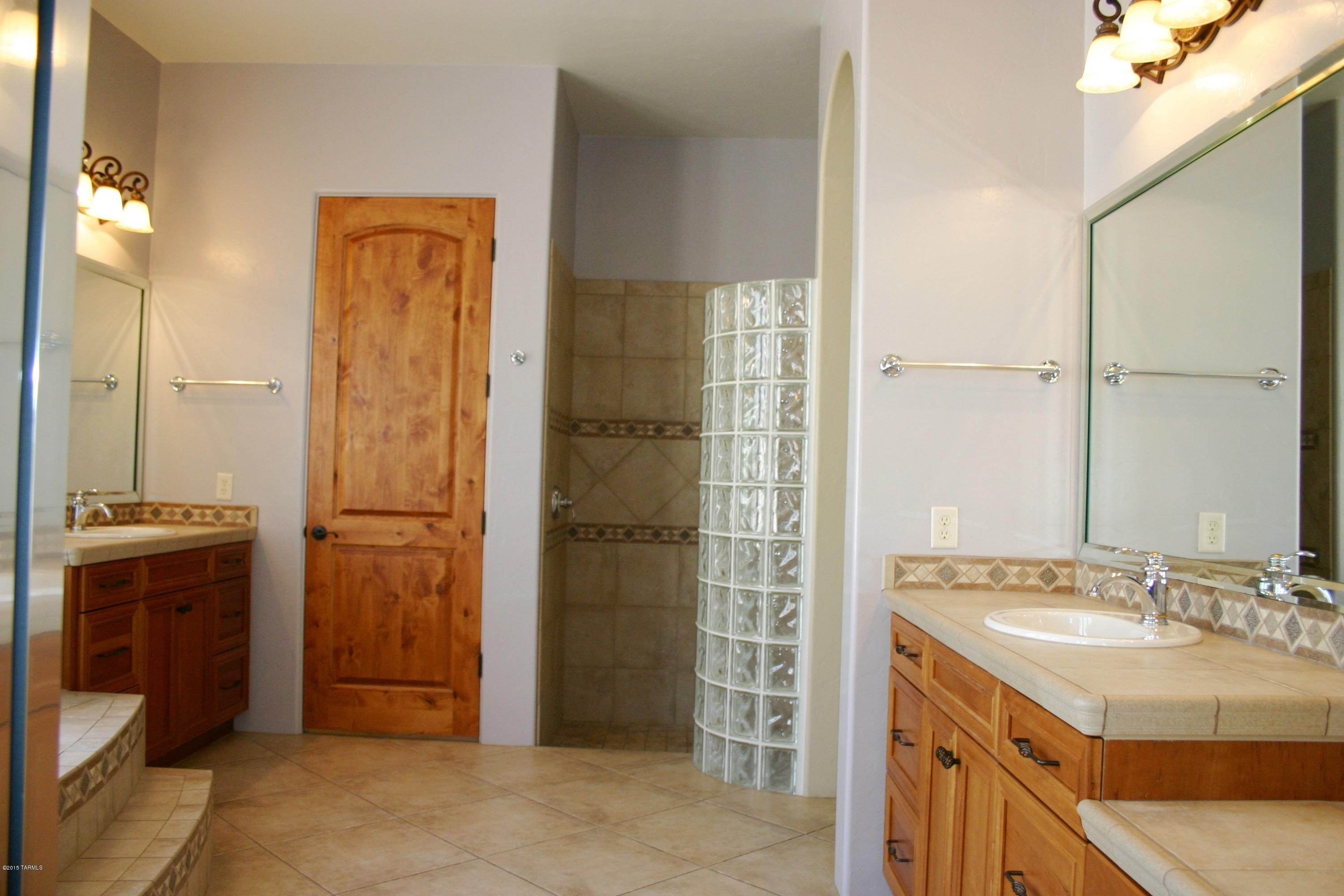 Unsubdivided - Residential Lease