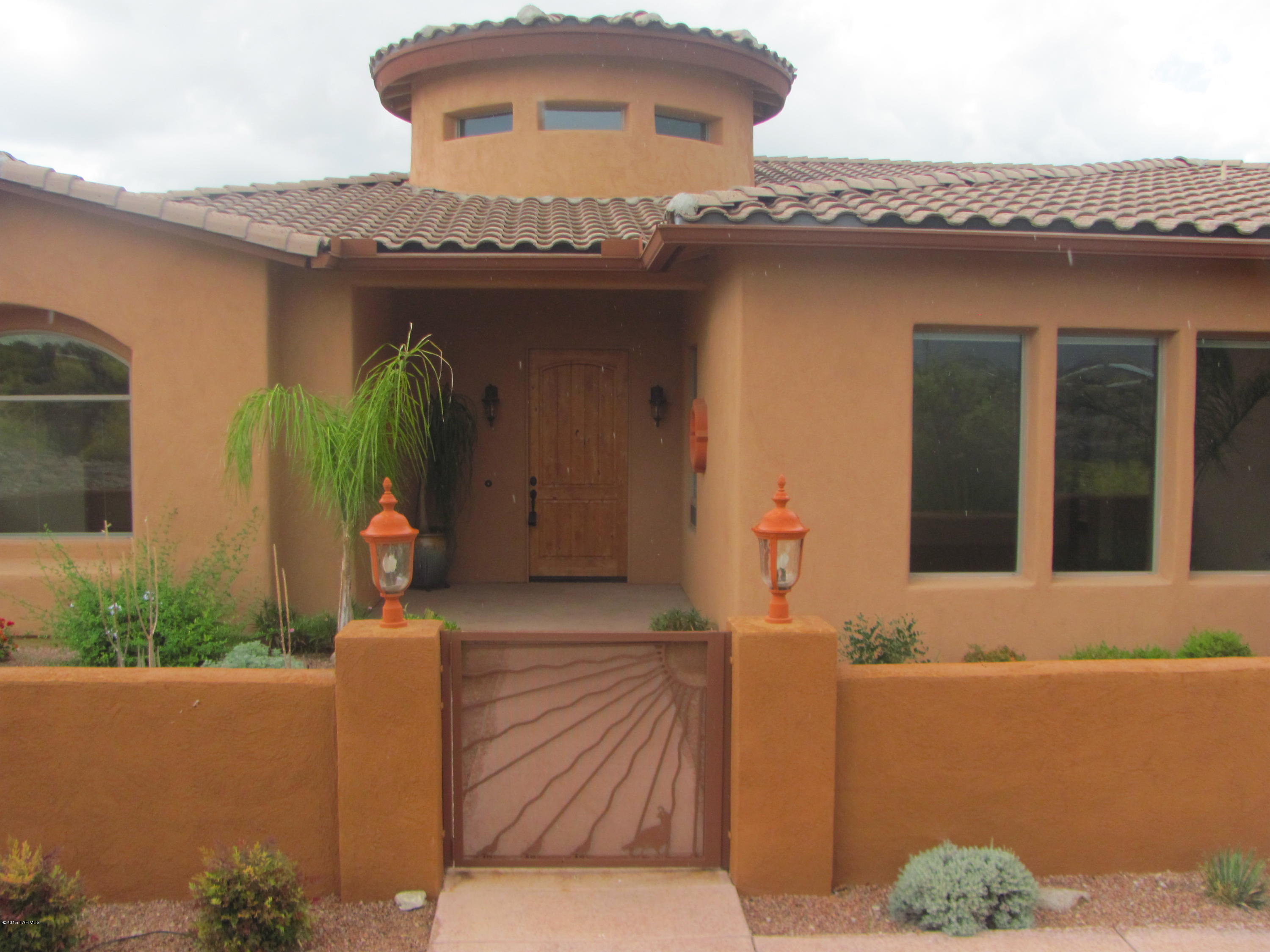 Secluded ridge top home at the end of a private drive, hidden away in Quail Canyon Overlook.  Beautiful 5 bedroom Custom home overlooking Quail Canyon Golf Course with stunning views of the Catalina's.  Gourmet Kitchen with all appliances and all the upgrades, Spa like master suite and Jacuzzi bath, two guest rooms feature a Jack and Jill bathroom, over-sized garage,  detailed landscaping with serene walkways and relaxing spa and pool.  Pool Service Included in rent! NO PETS, Deposit $3240 ***RENTAL RATES REFLECT A $65 CONCESSION FOR TENANT'S AGREEMENT TO CHANGE HVAC FILTERS MONTHLY. RENTAL RATES ARE $65/MO HIGHER THAN STATED W/O CONCESSION.***