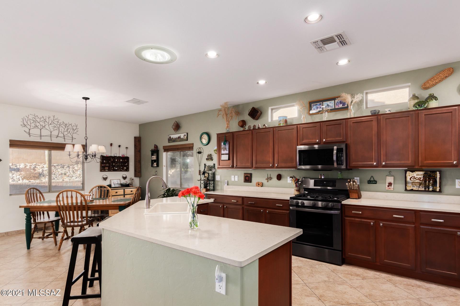 Black Horse (1-411) - Residential