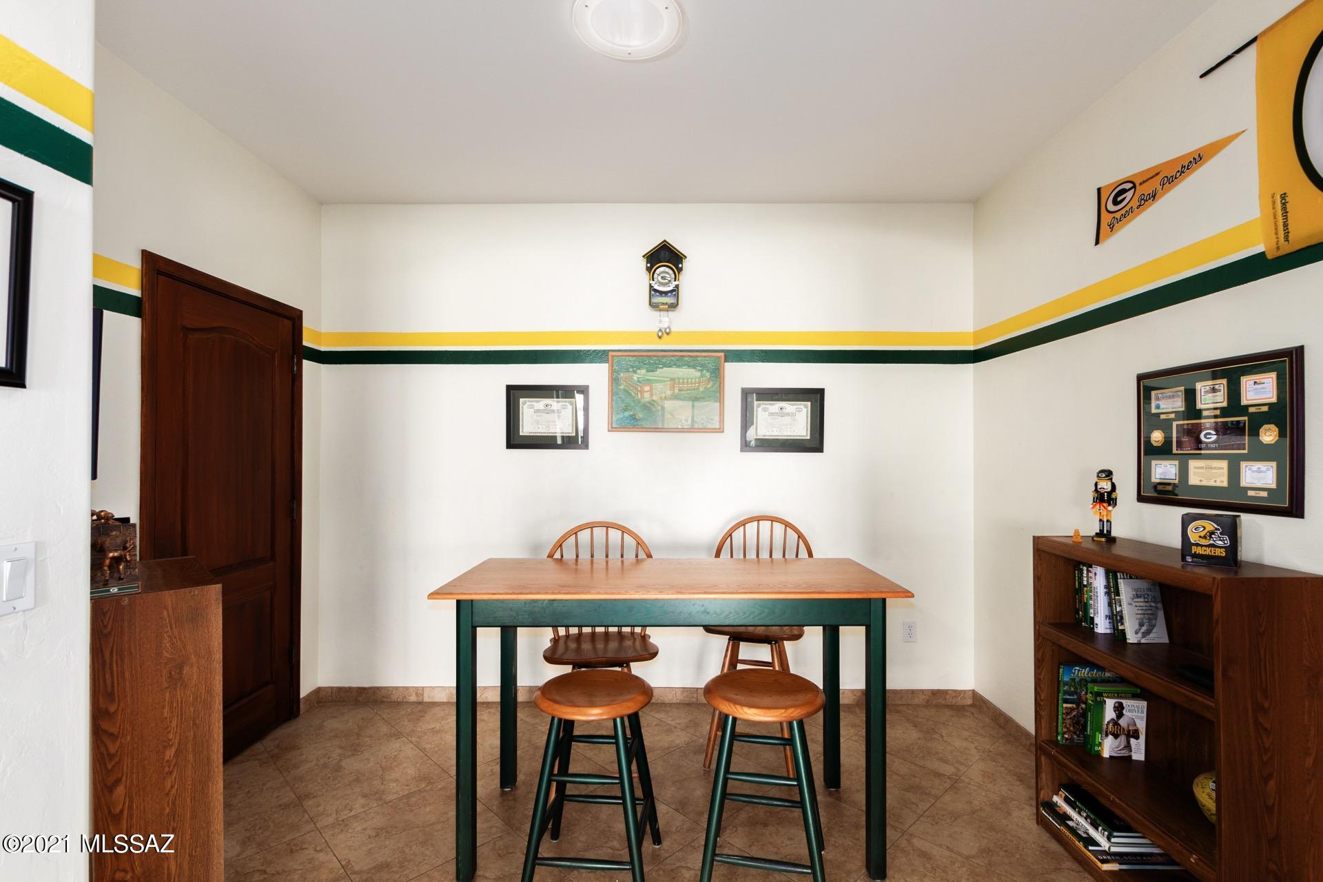 Black Horse (1-411) - Residential