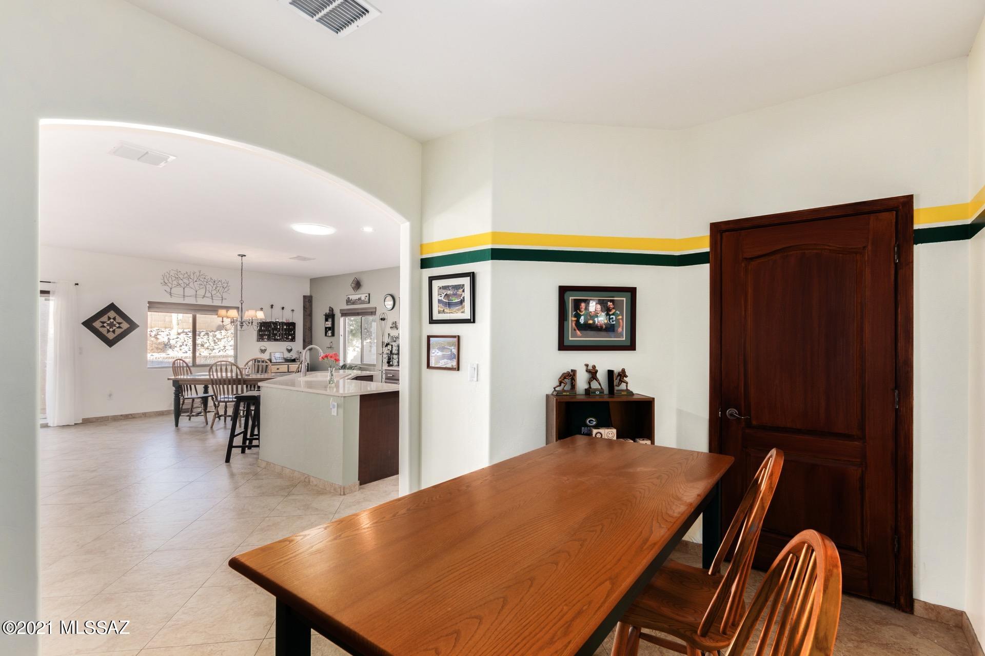 Black Horse (1-411) - Residential