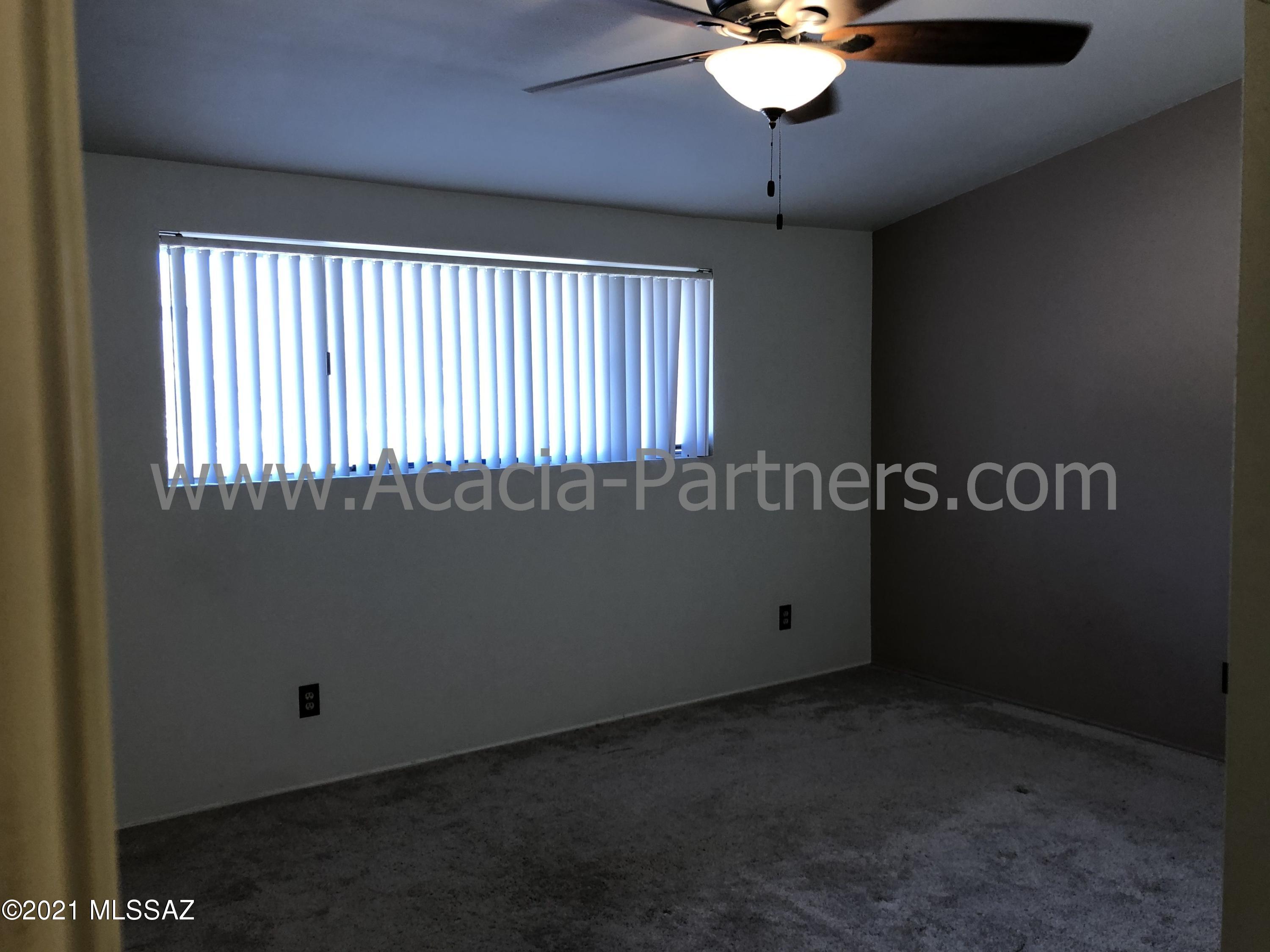 Tres Lomas (1-147) - Residential Lease