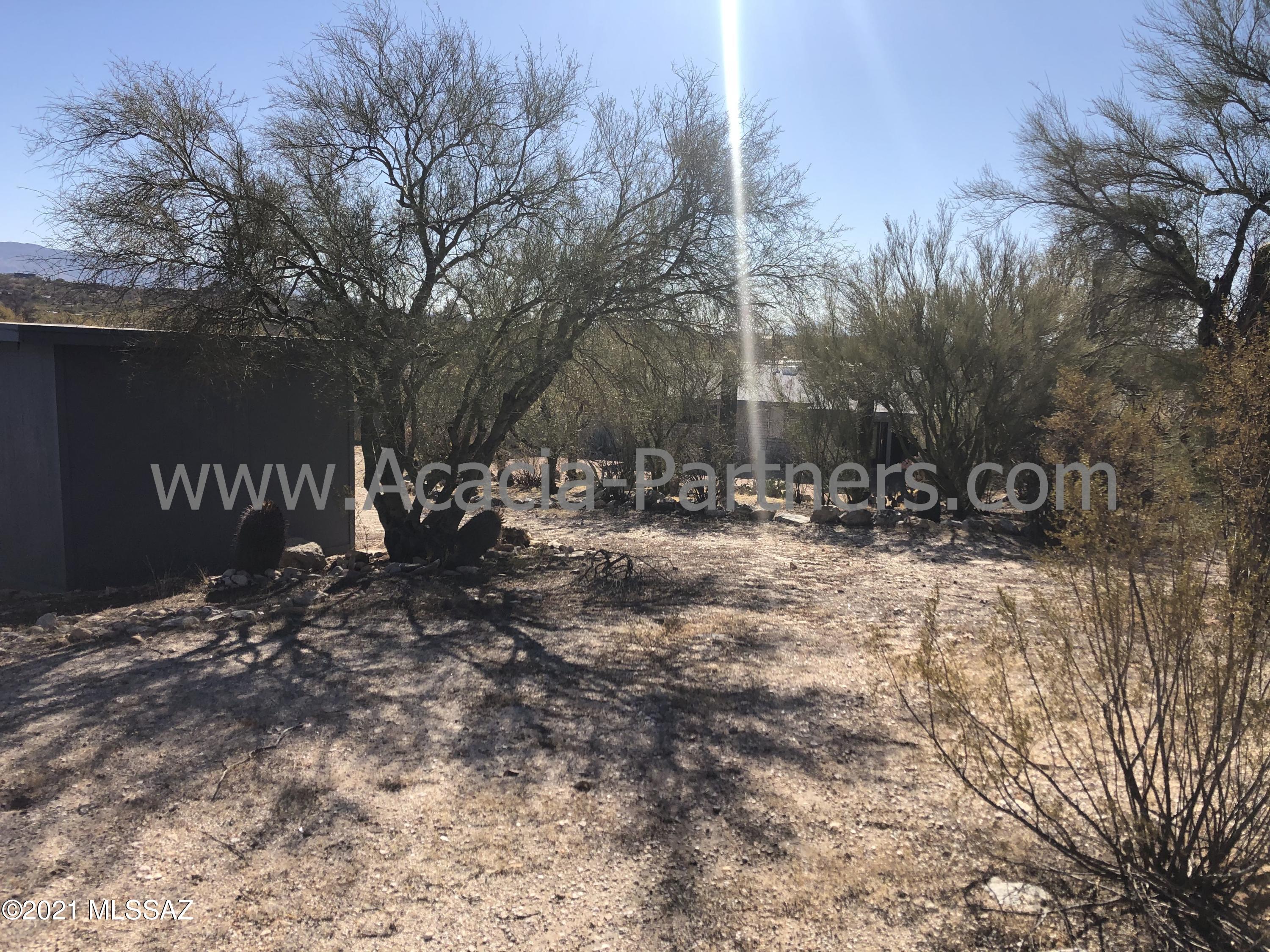 Tres Lomas (1-147) - Residential Lease
