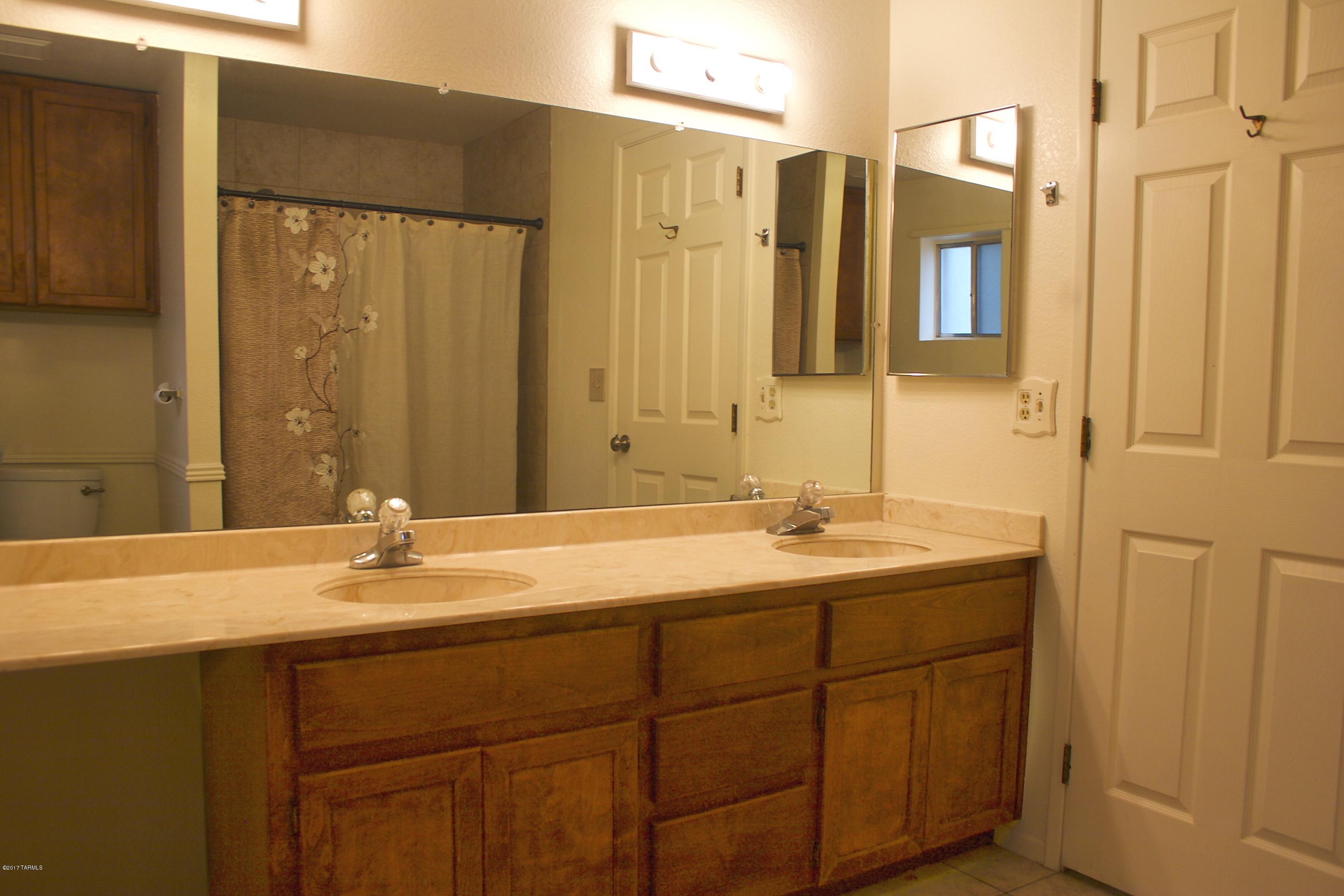 Oracle Village Estates - Residential
