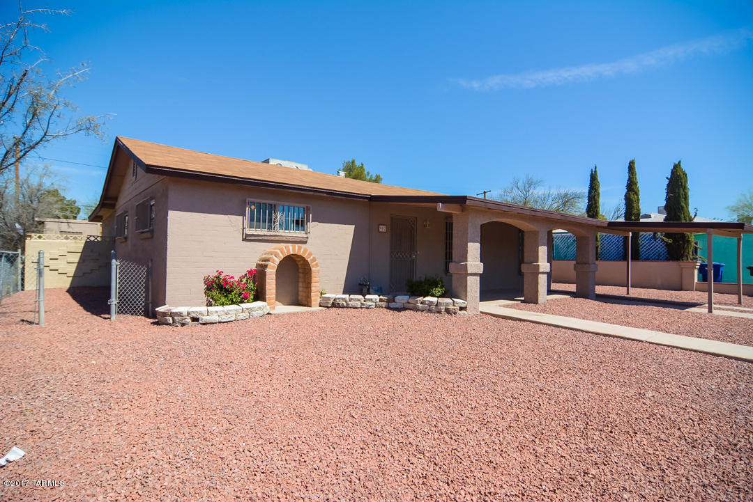 Mission Manor - Residential