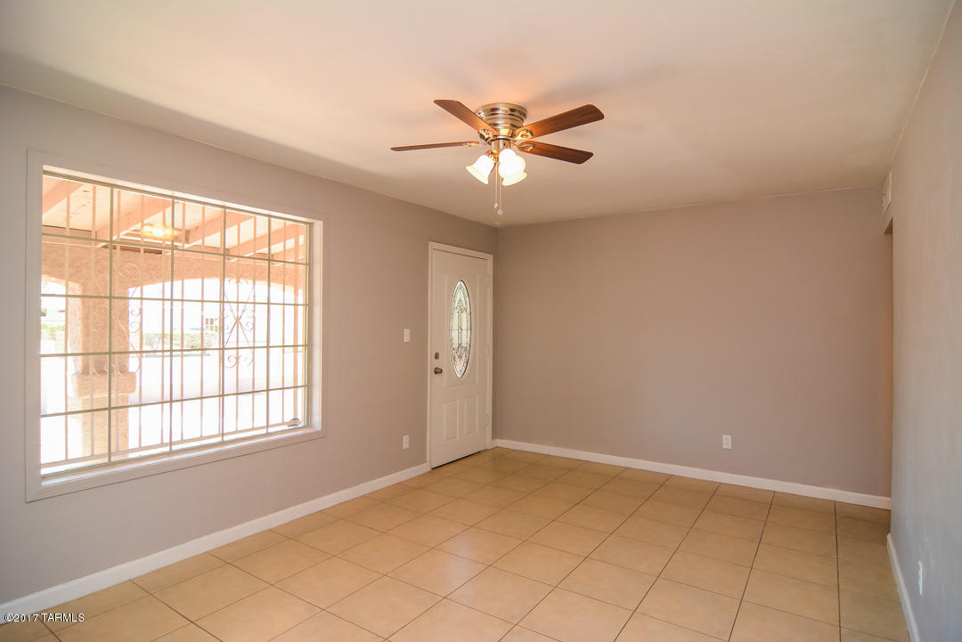 Mission Manor - Residential