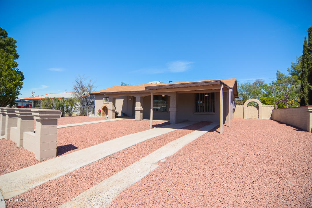 Mission Manor - Residential