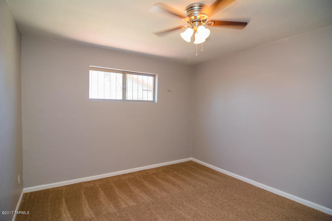 Mission Manor - Residential